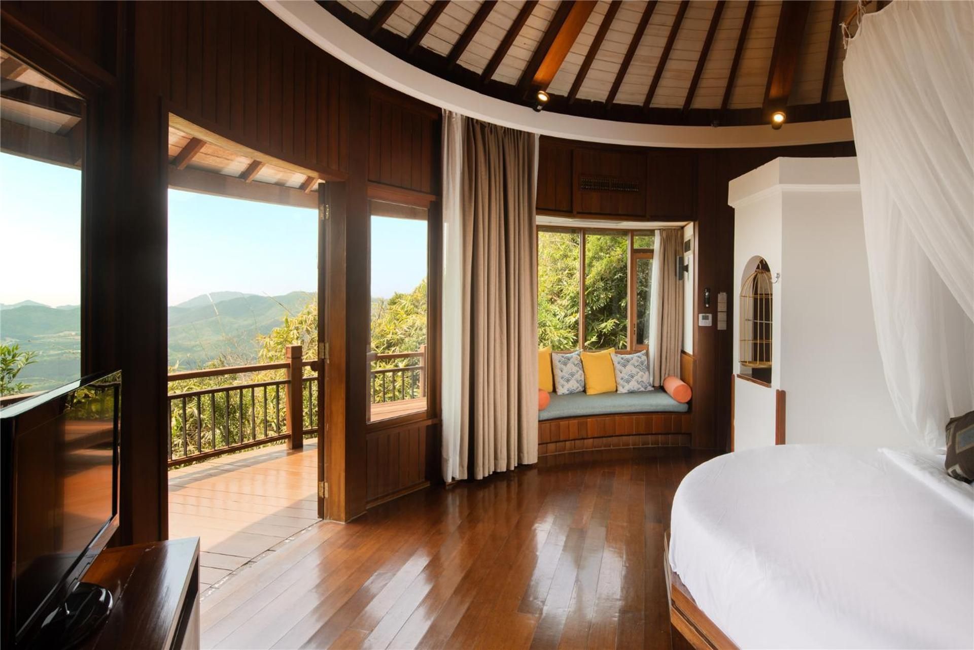 One Bed Room