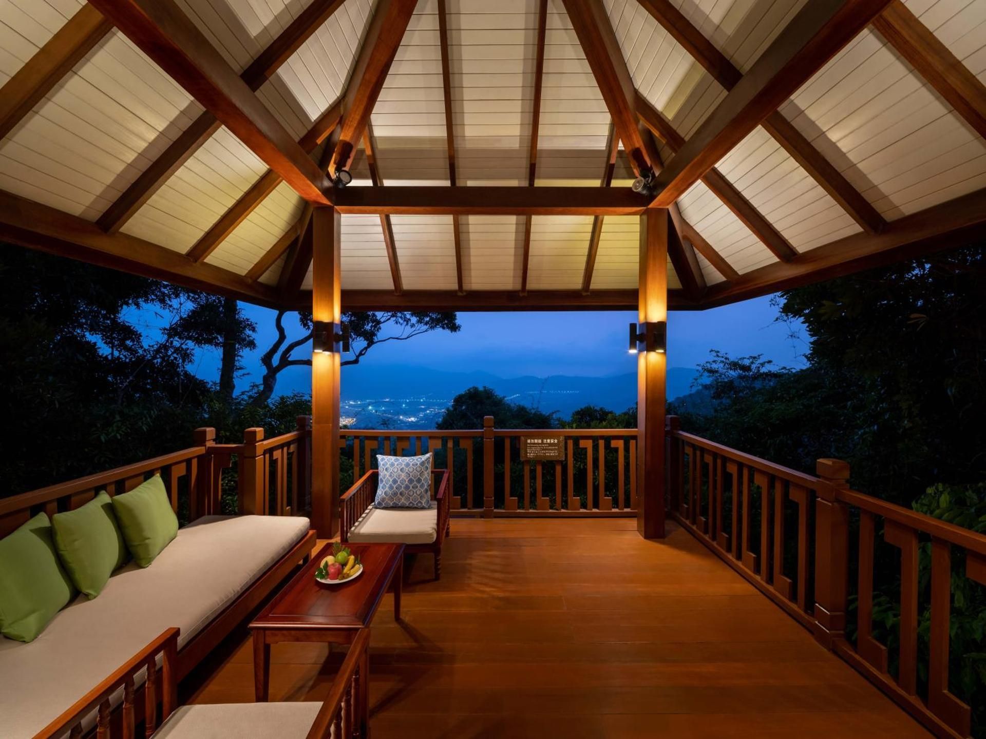 Triple Villa (Extra Large Bed + Sofa Bed) – with Oversized Gazebo