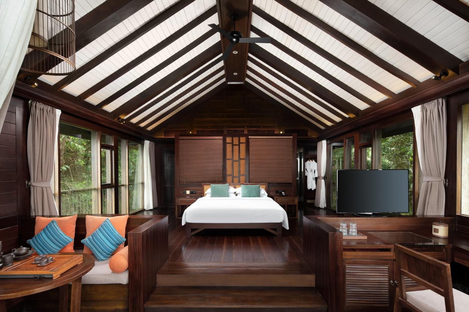 (Double Bed or Twin Beds) Hilltop Full Sea View Villa – with Private Bathtub on Balcony