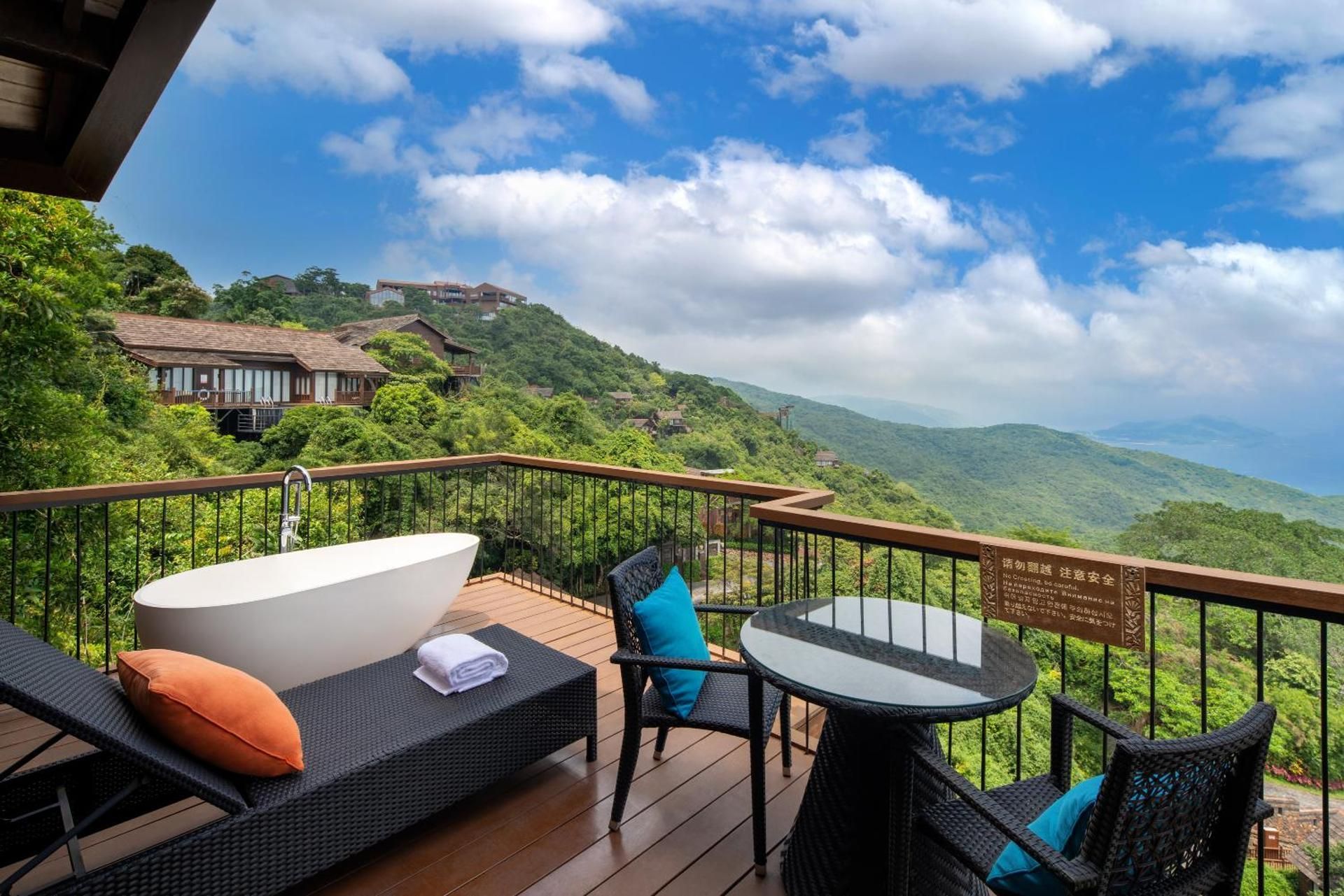 (Double Bed or Twin Beds) Hilltop Full Sea View Villa – with Private Bathtub on Balcony