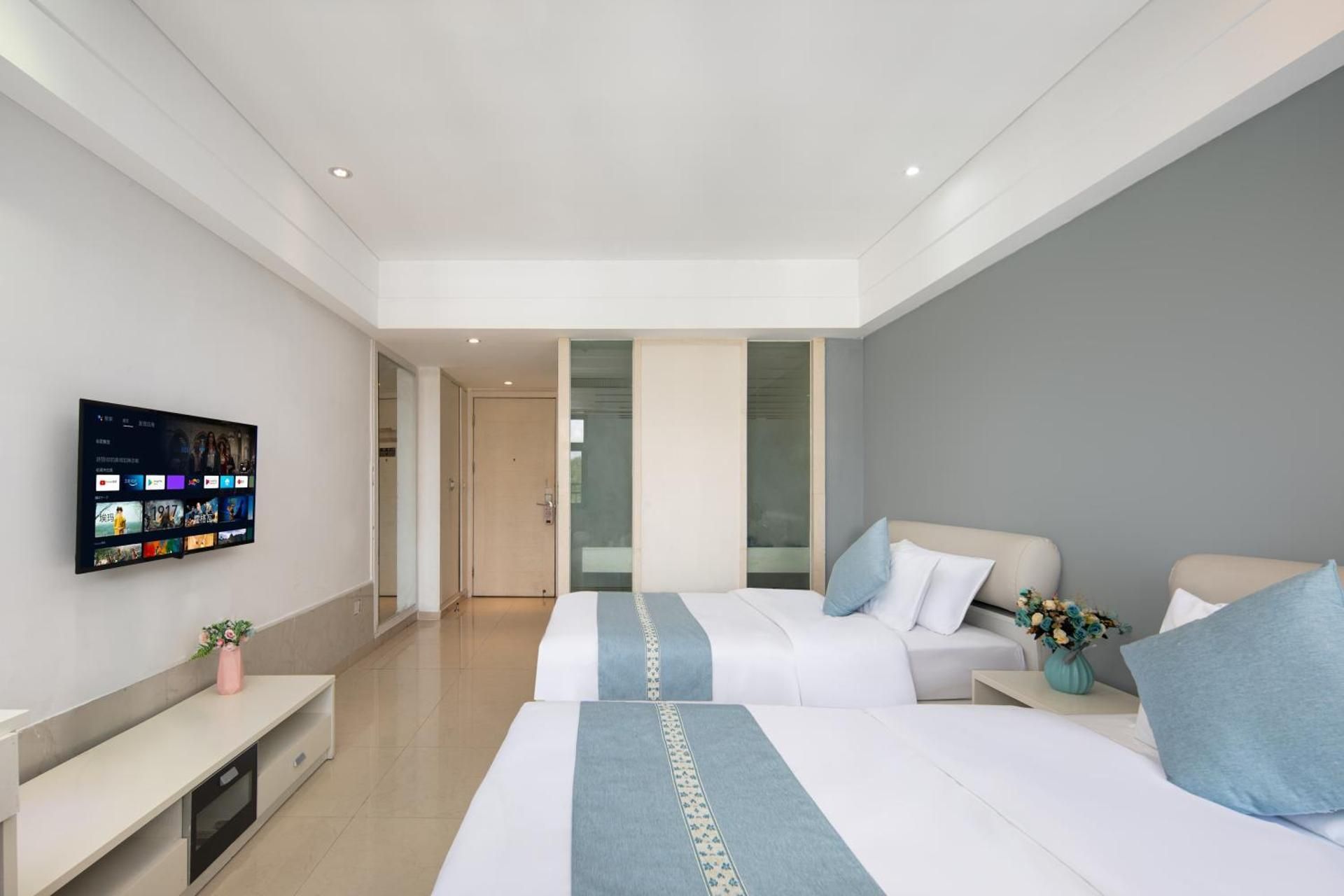 Twin Room with City View
