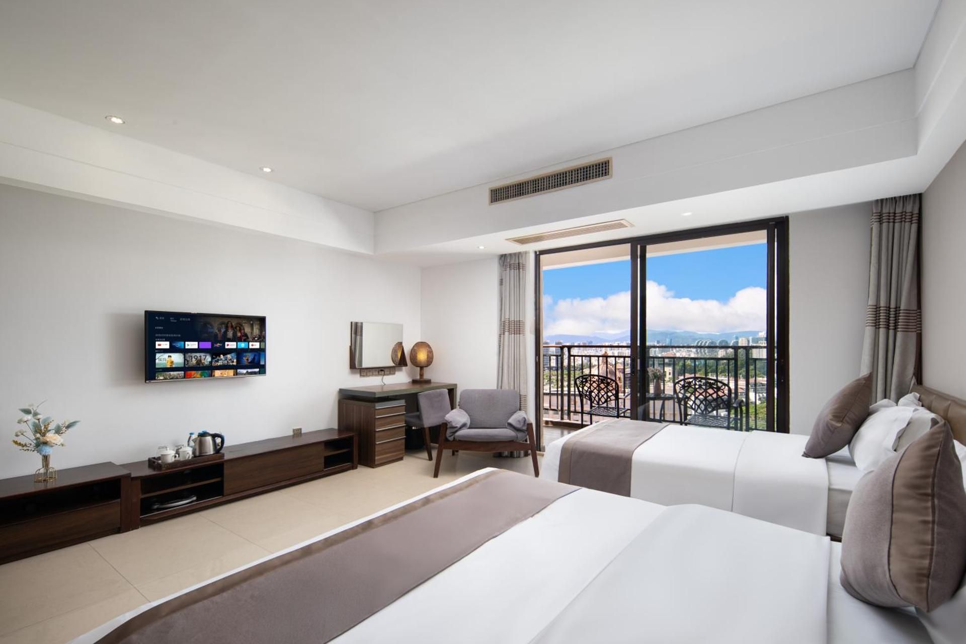 Deluxe Family Room