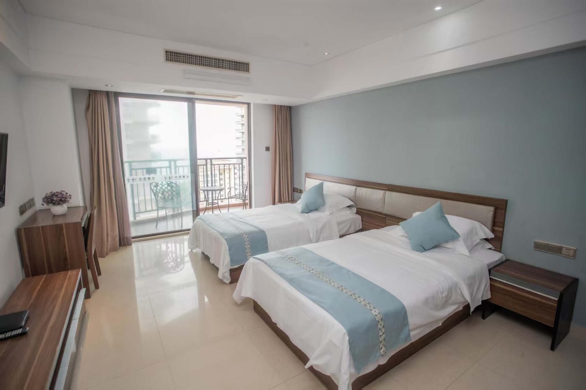 Twin Room (Upper Floors)