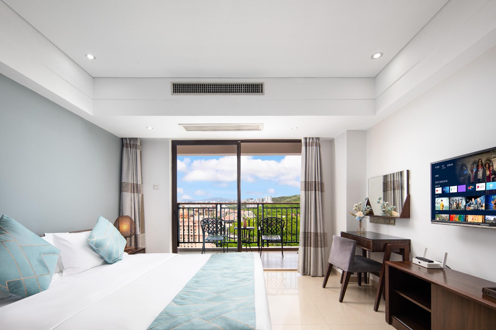 Mountain View Queen Room