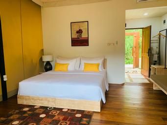Pakarangan Glamping Resort