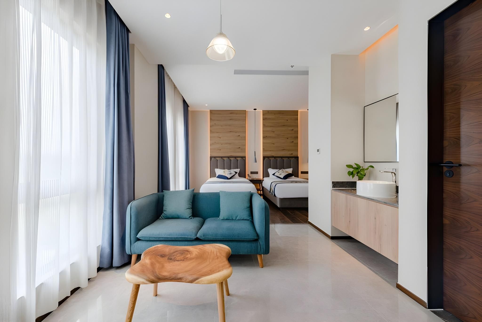 Triple Bed Room