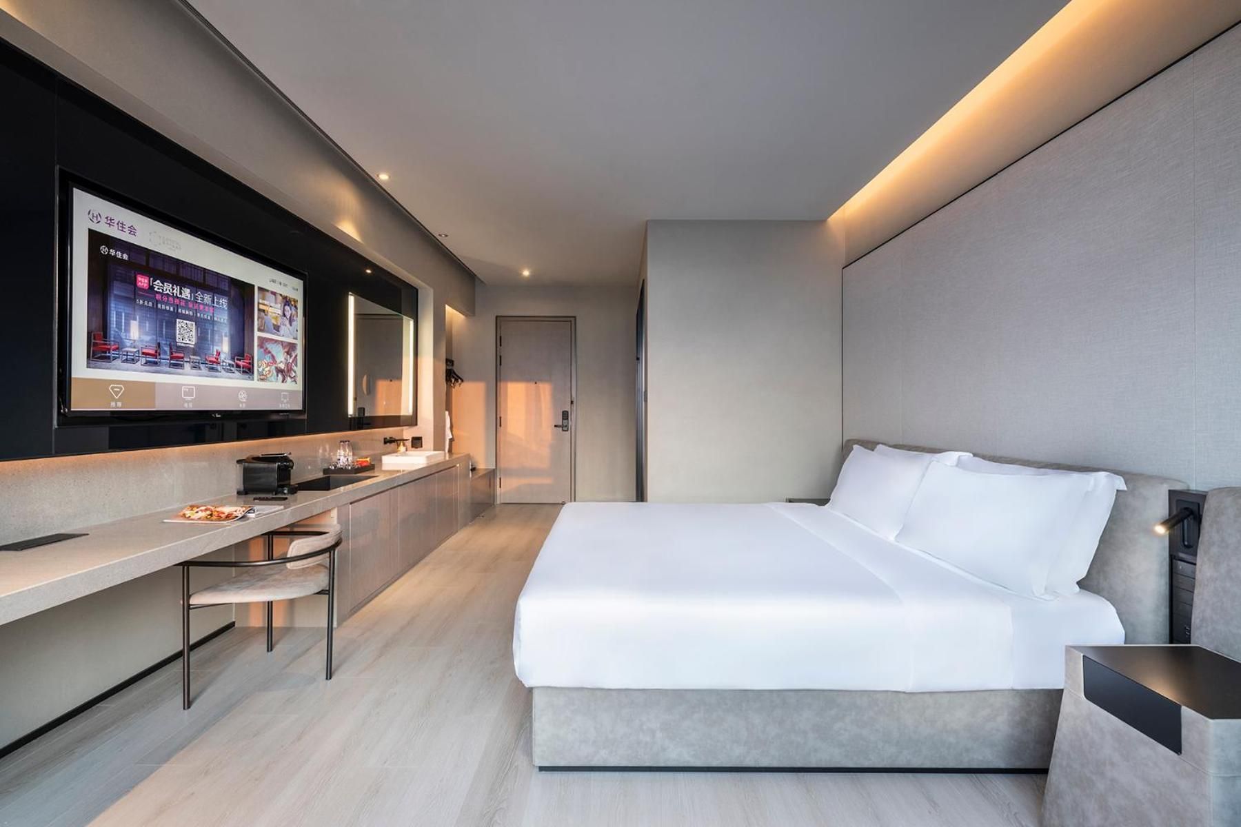 Hangzhou West Lake Hubin Yintai Crystal Orange Hotel Single Room 2