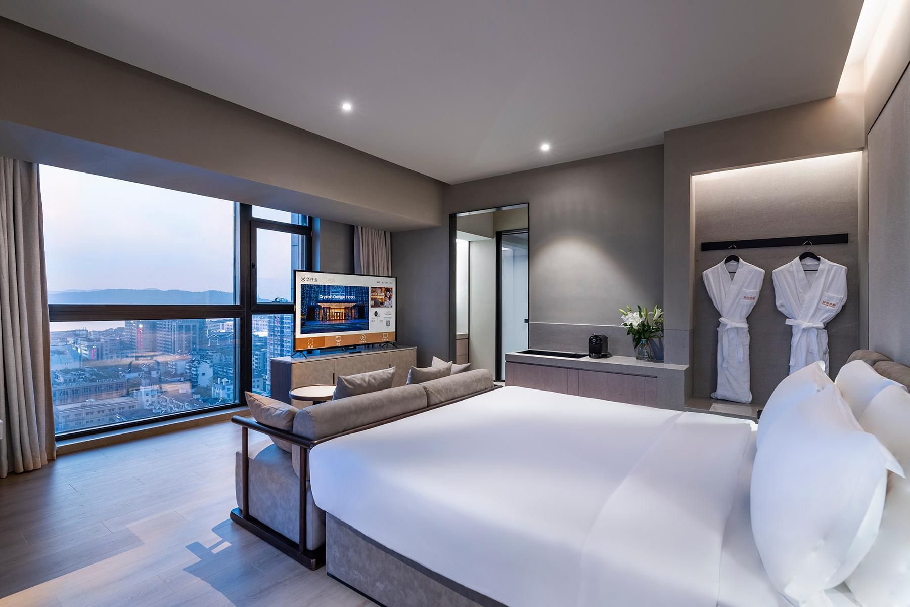 Hangzhou West Lake Hubin Yintai Crystal Orange Hotel Crystal Suite - Lake view 2