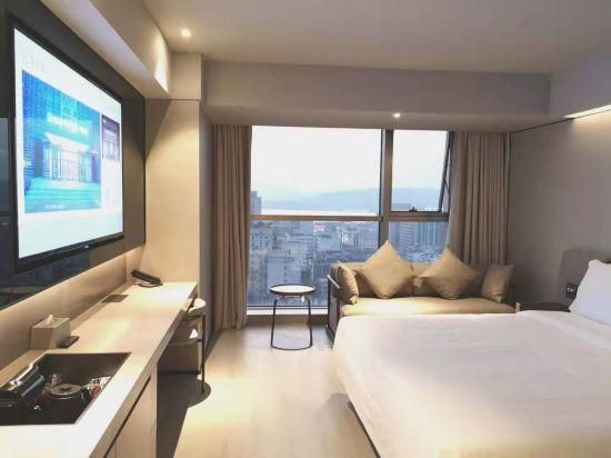 King Room with Lake View