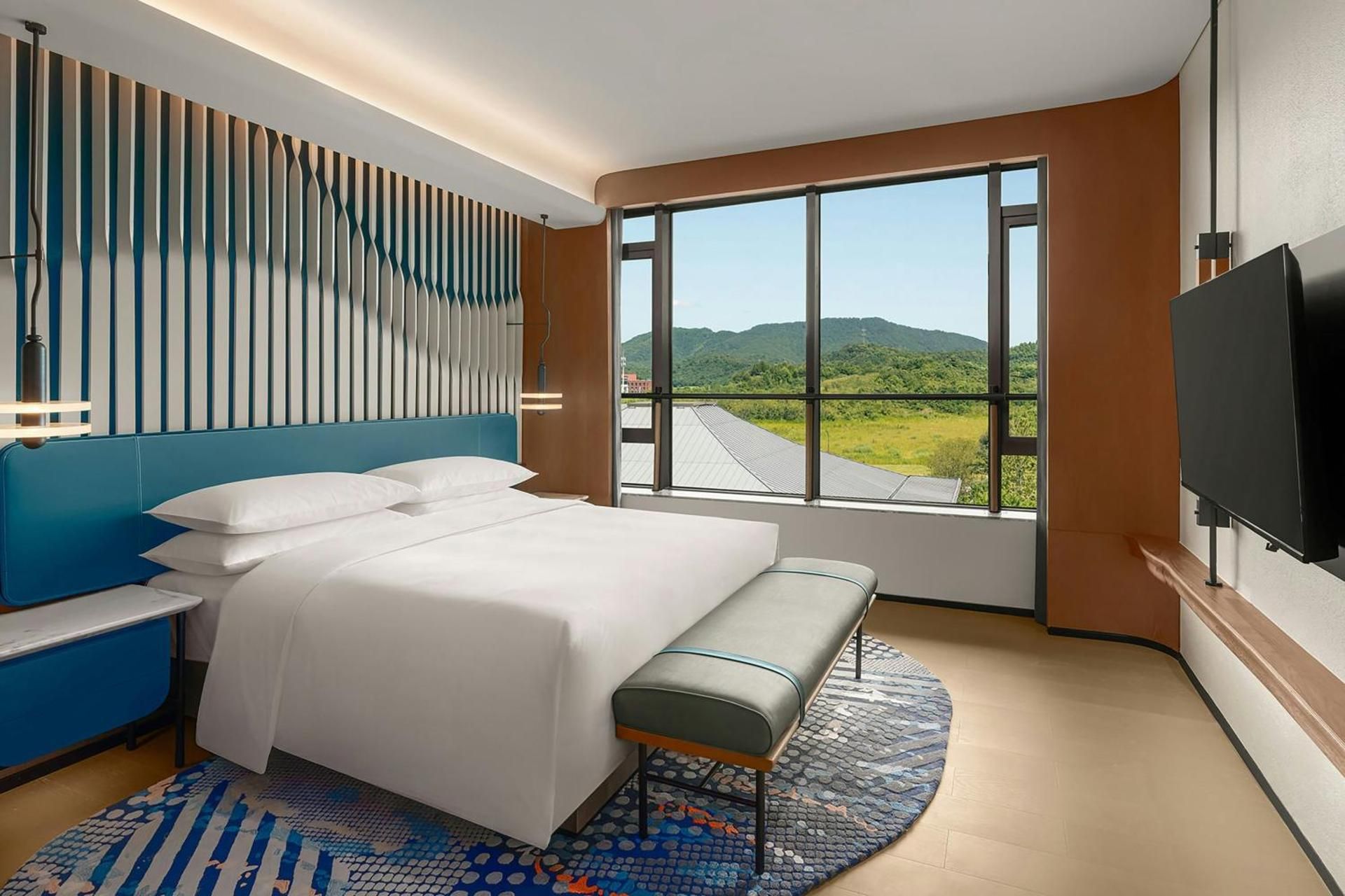 Deluxe King Suite with Garden View