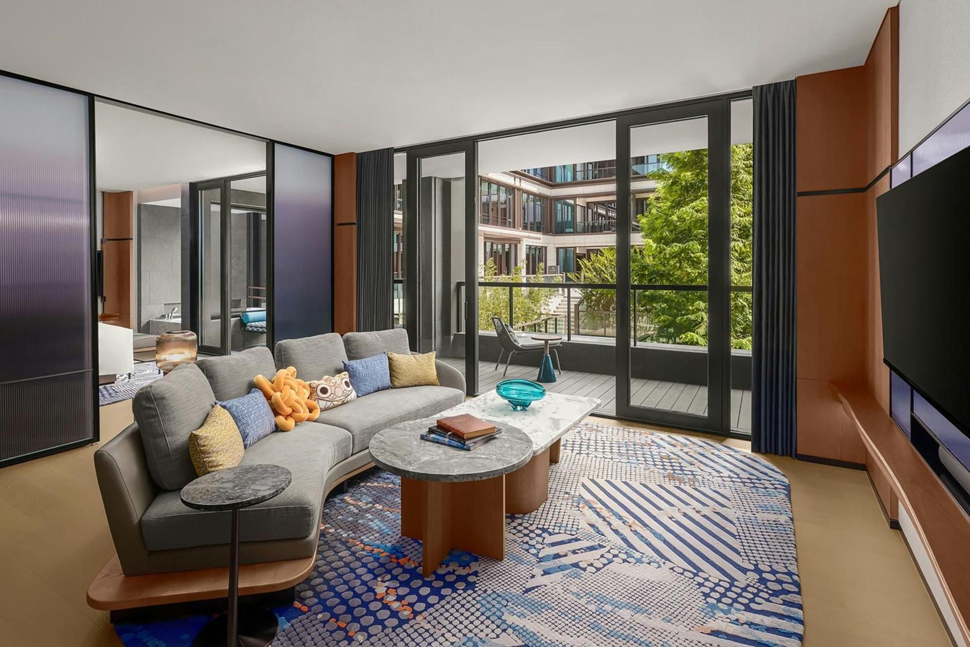 Renaissance King Suite with Garden View and Balcony