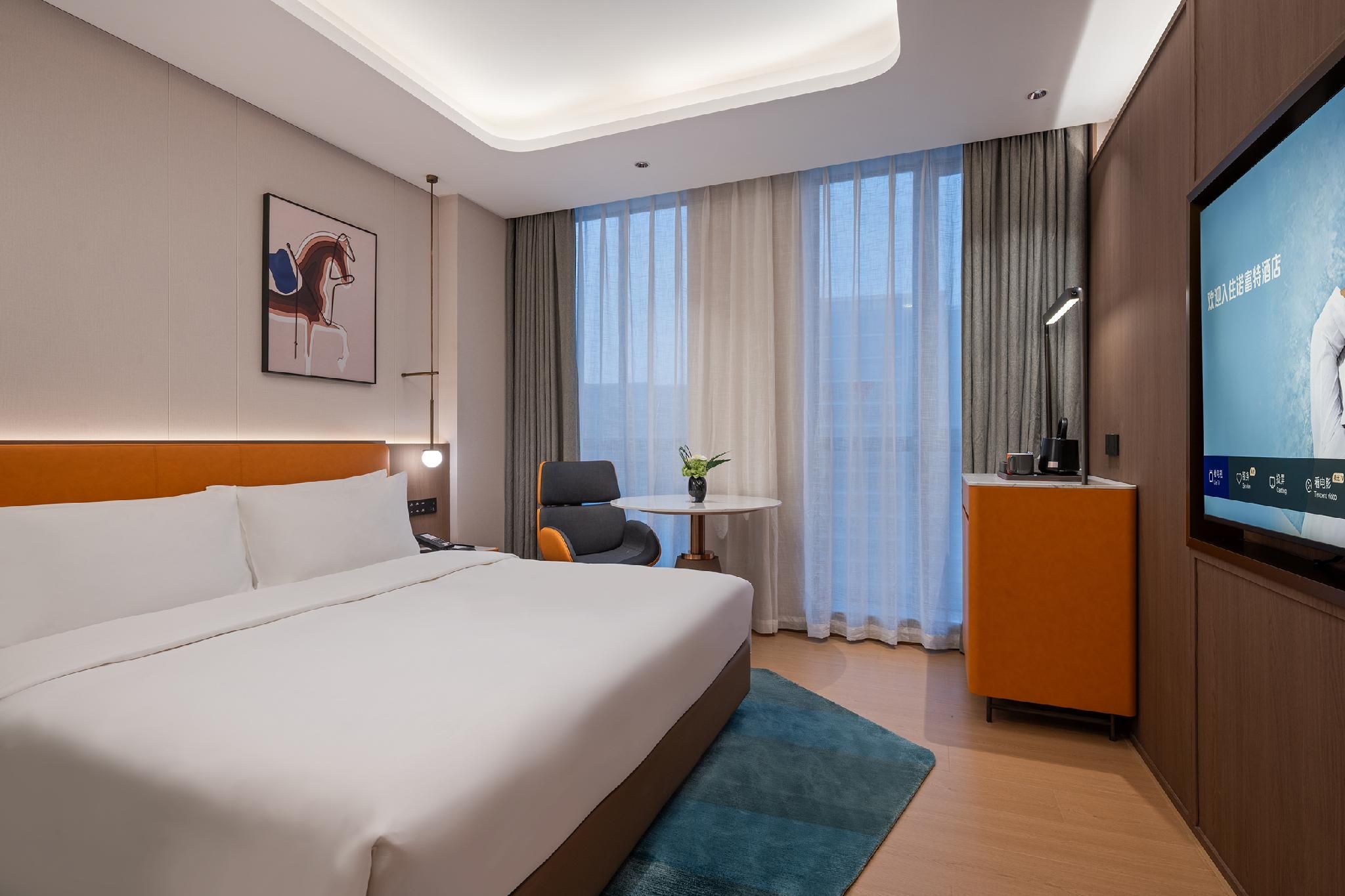 Superior Room with One King-size Bed