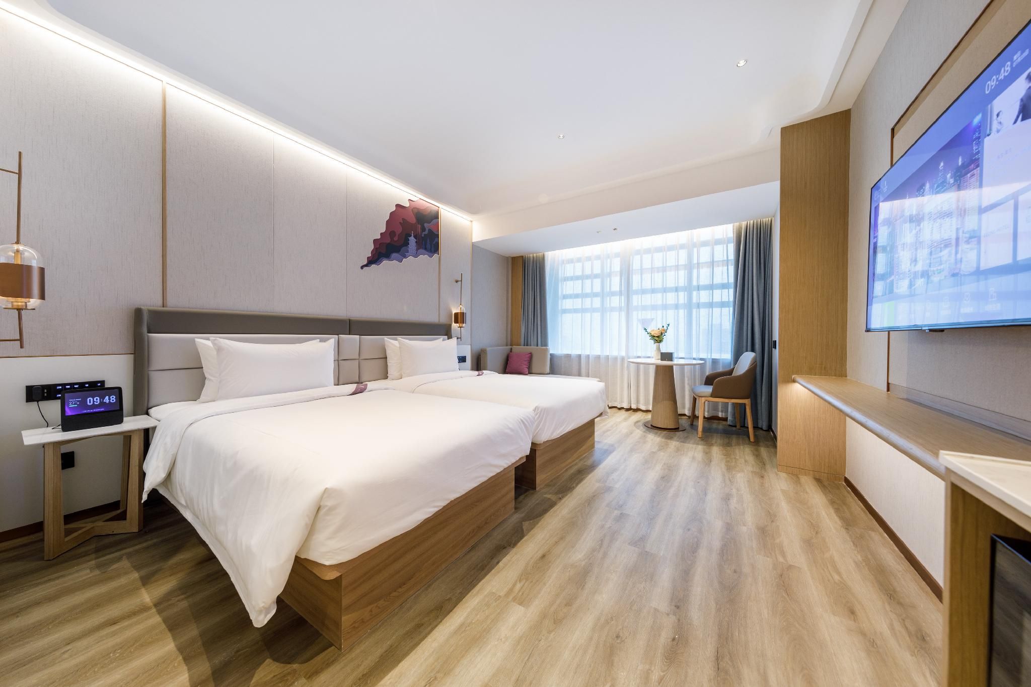 Dyson Executive Twin Room