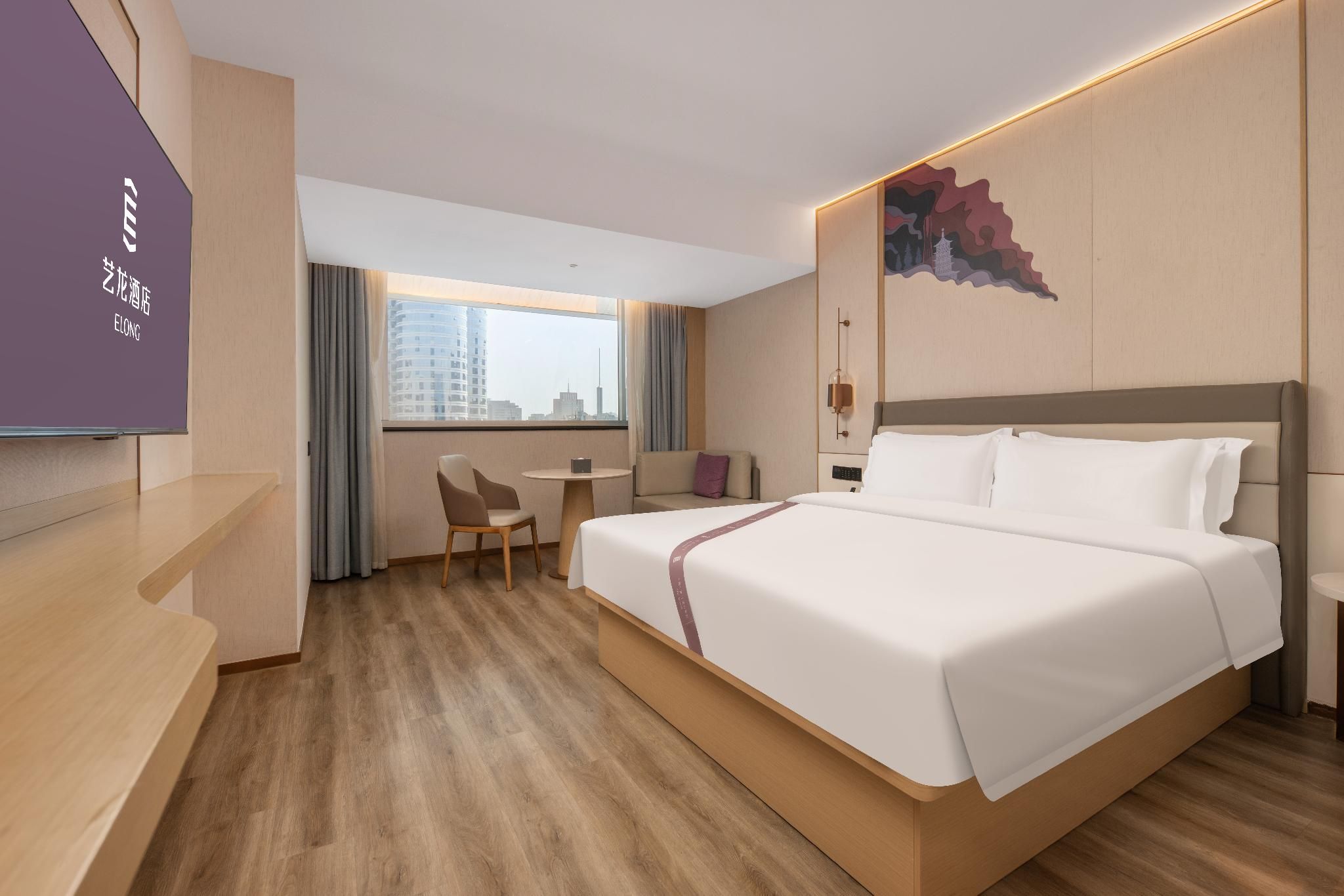 Queen Superior Room
