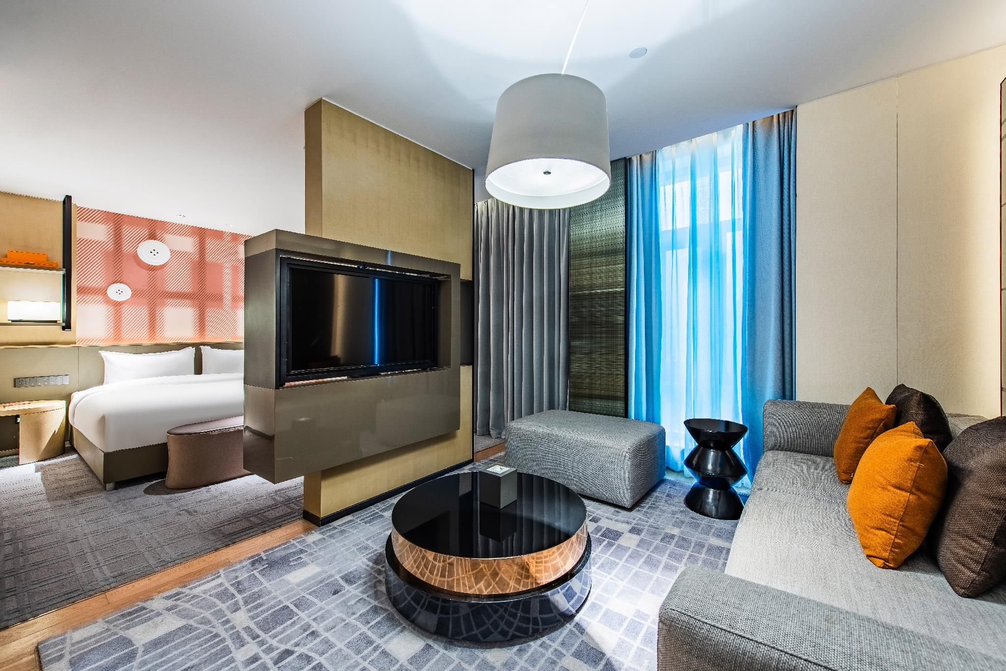 Intercity Deluxe Suite