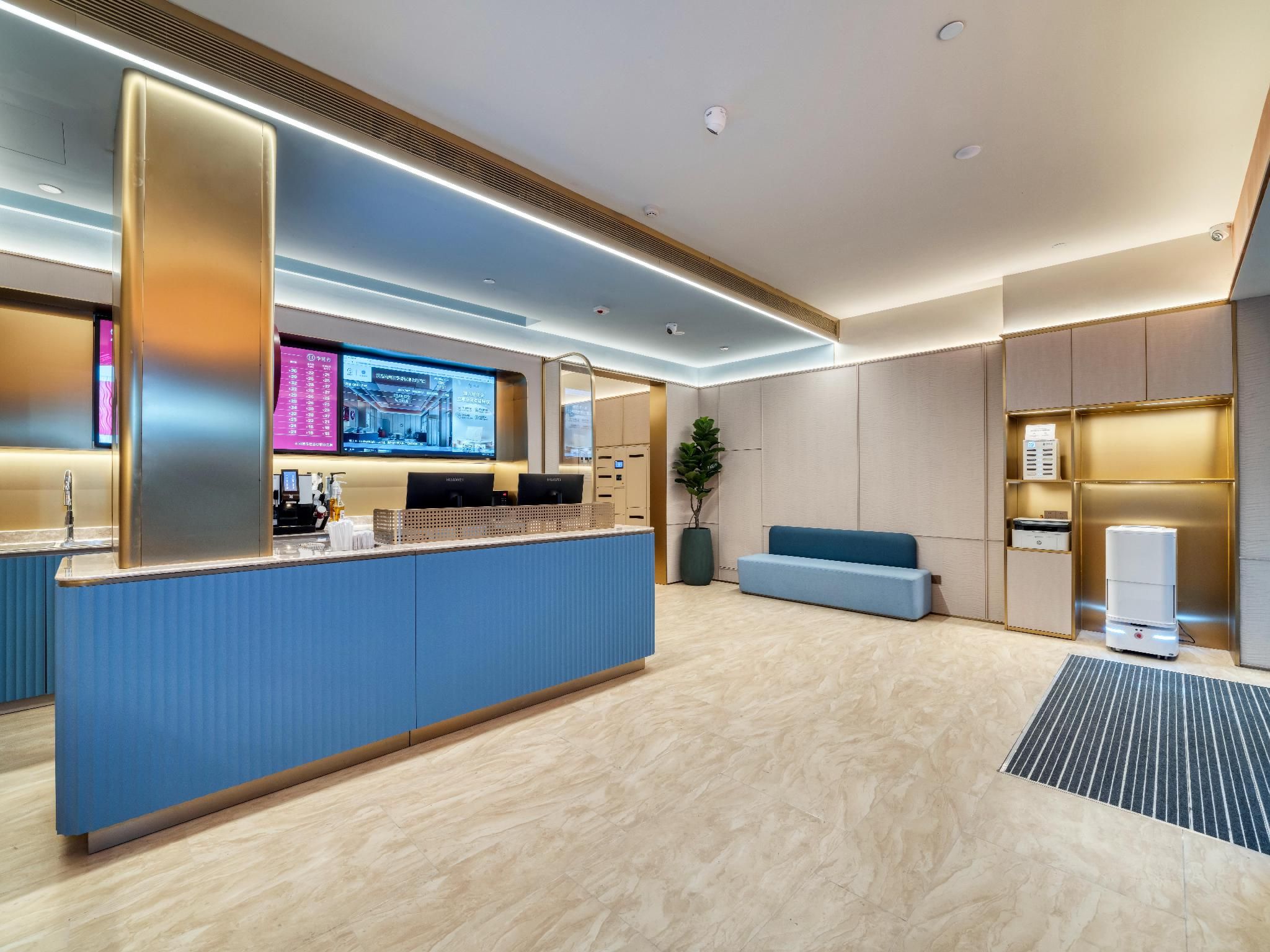 Huazhu - Superior BedRoom