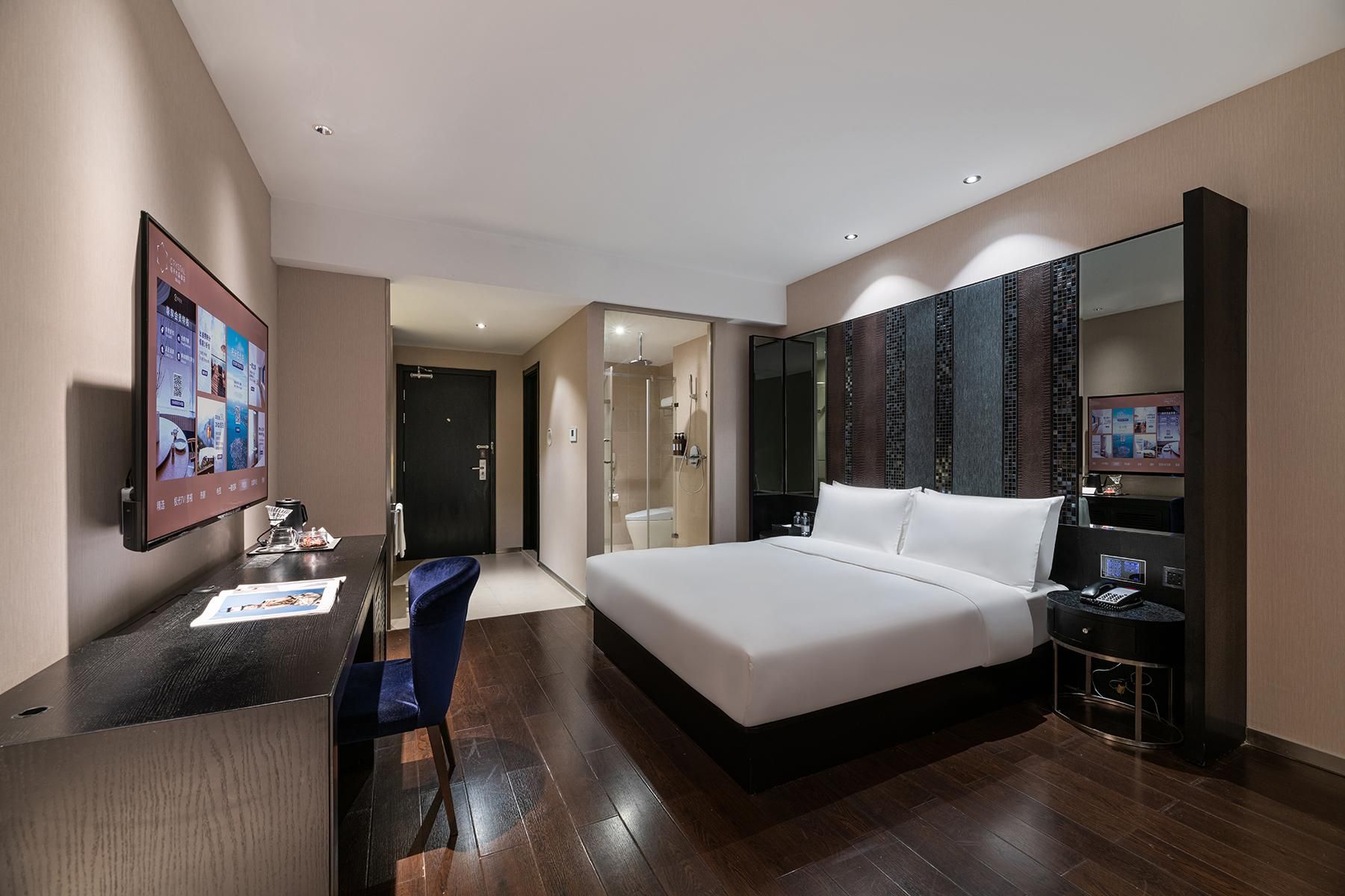 Business Queen Room