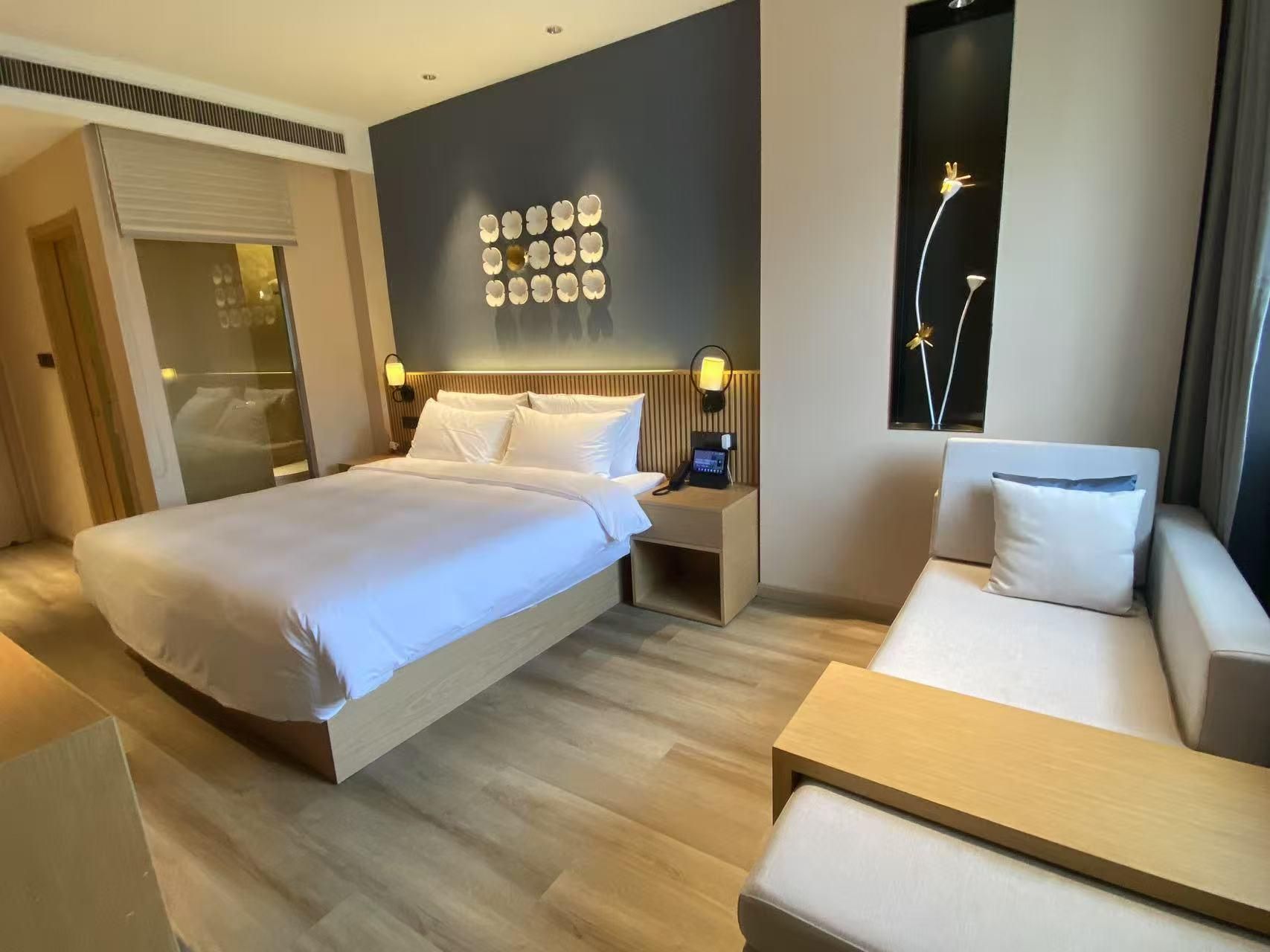 Huazhu - Executive Bed Room