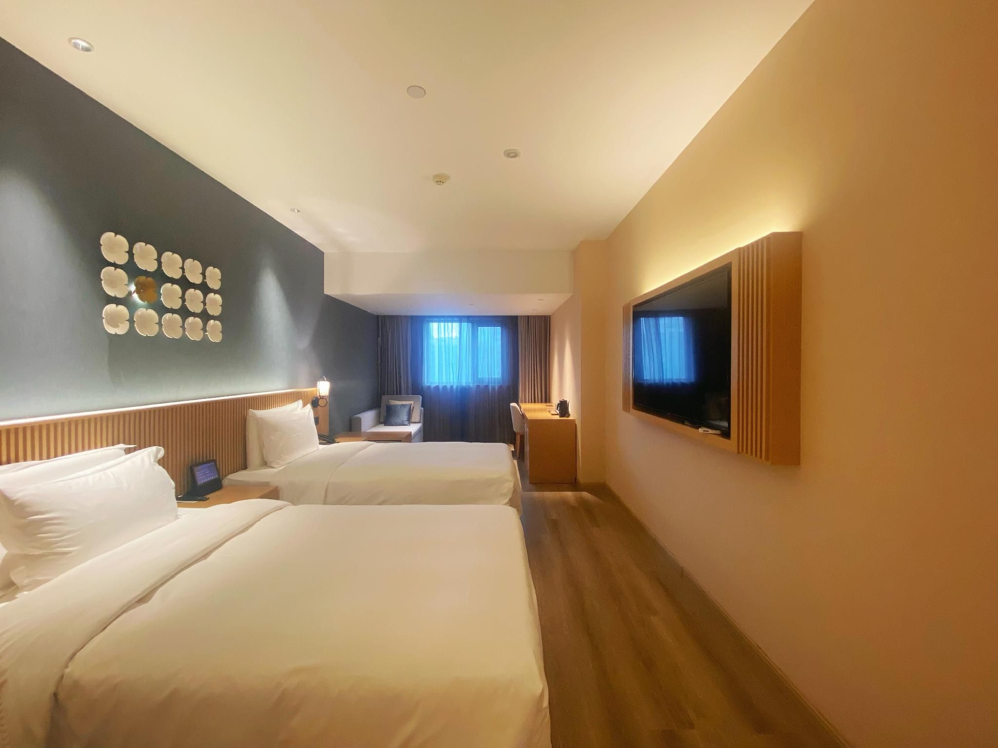 Twin Business Room