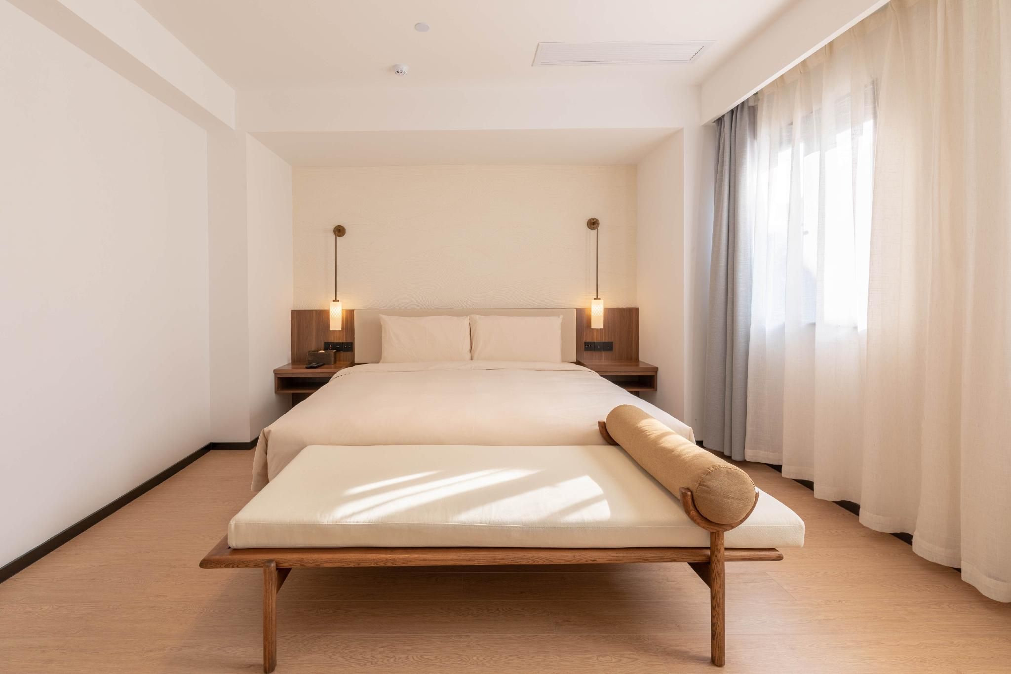 Courtyard Suite