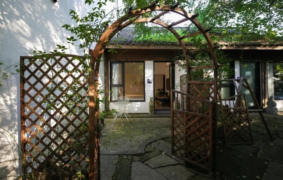 Deluxe Double or Twin Room with Garden View