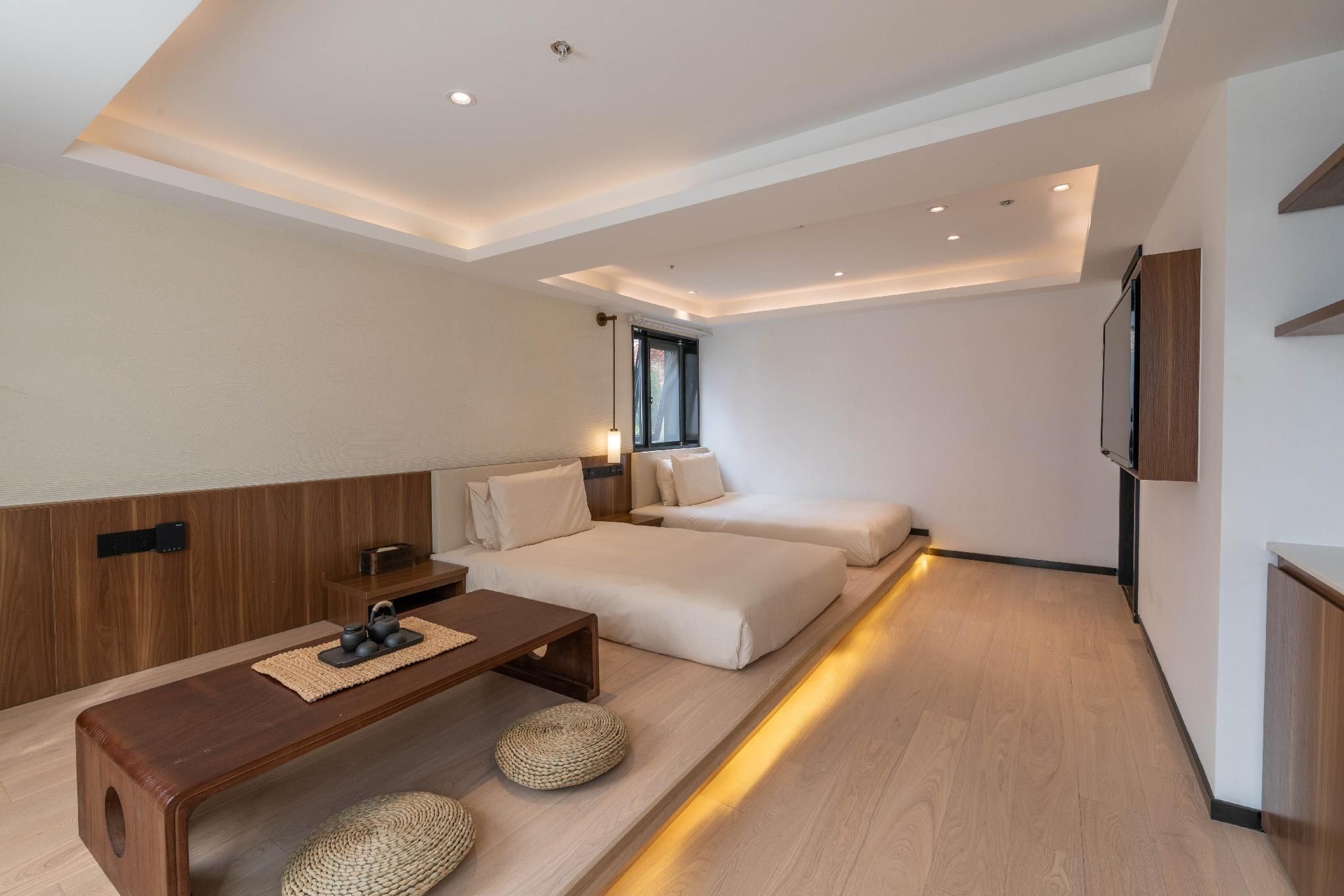 Guest Room - Twin Beds