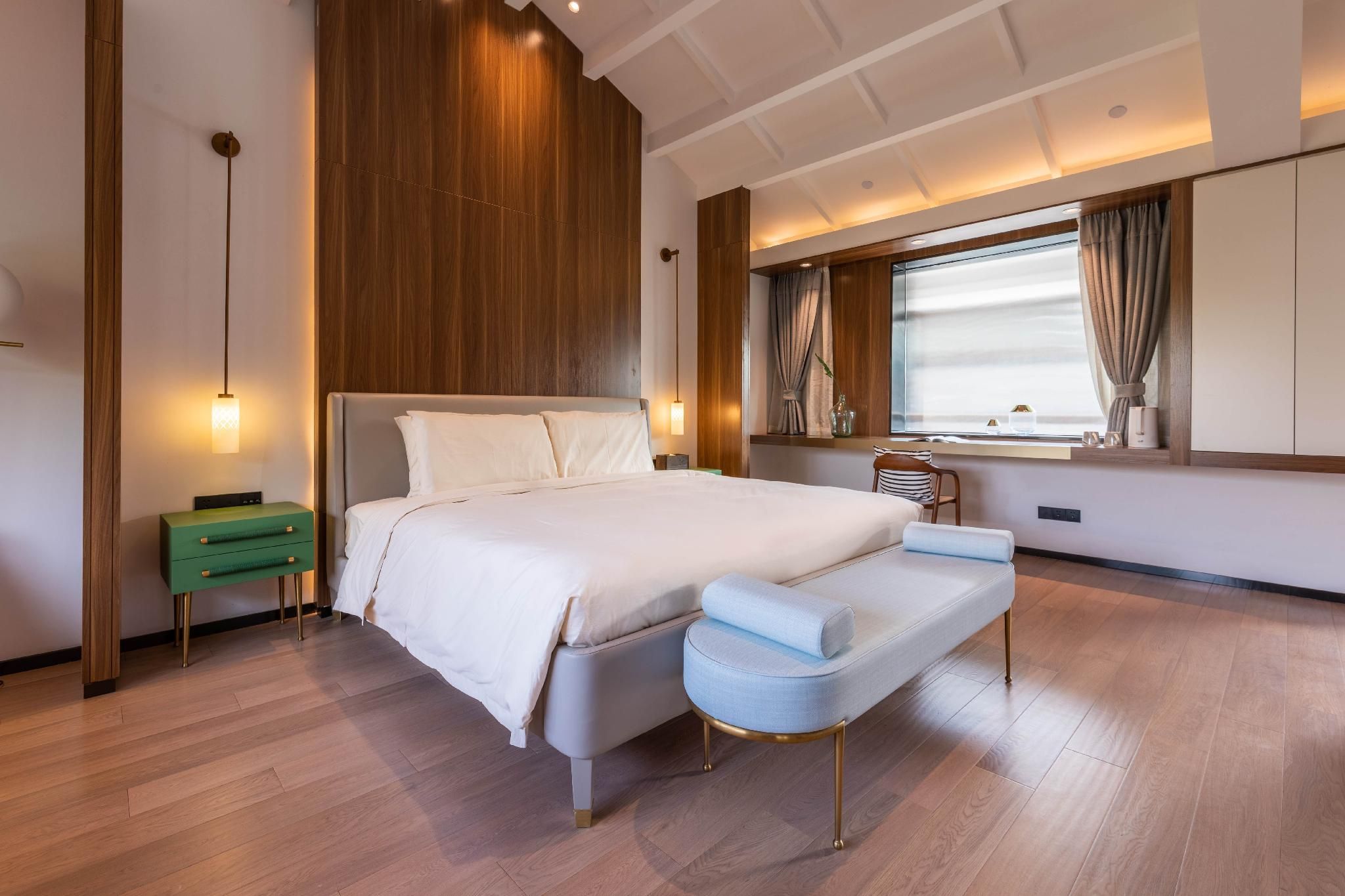 Queen Suite