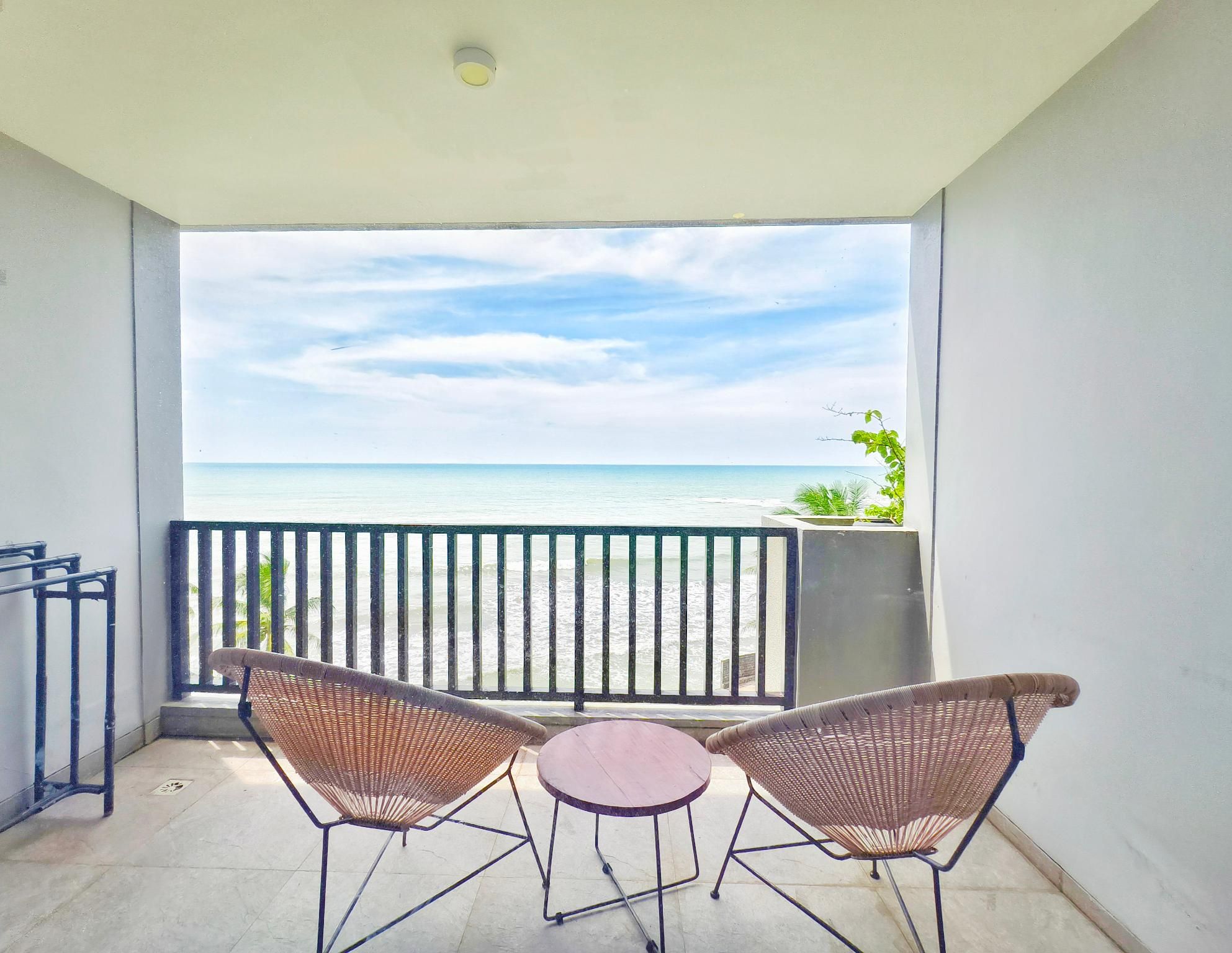 Deluxe Sea View