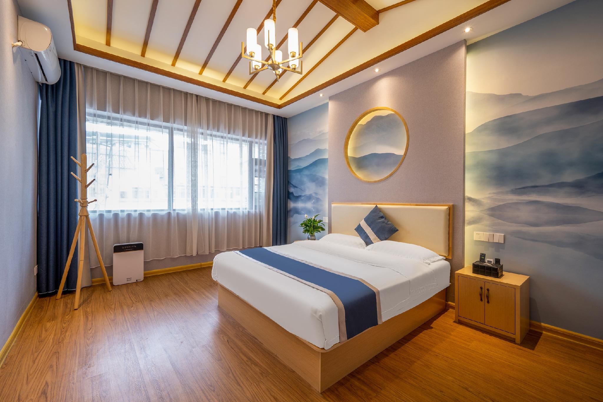 Queen Suite