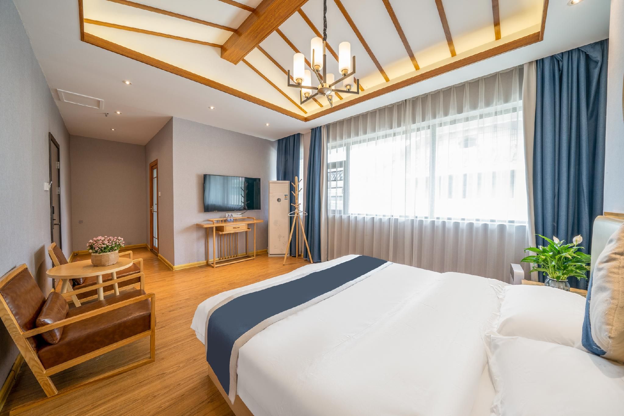 Big Room