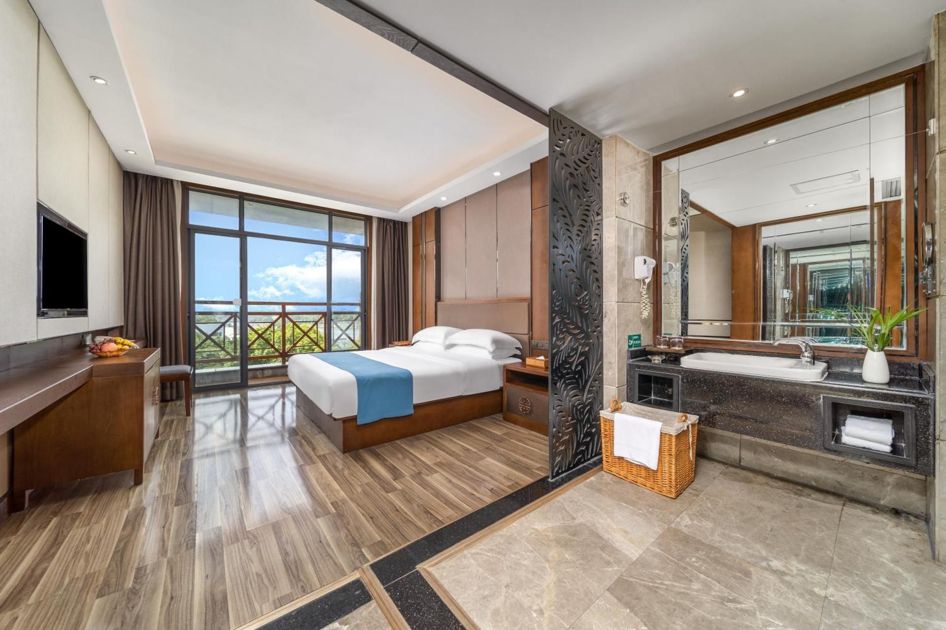 Superior Queen Room