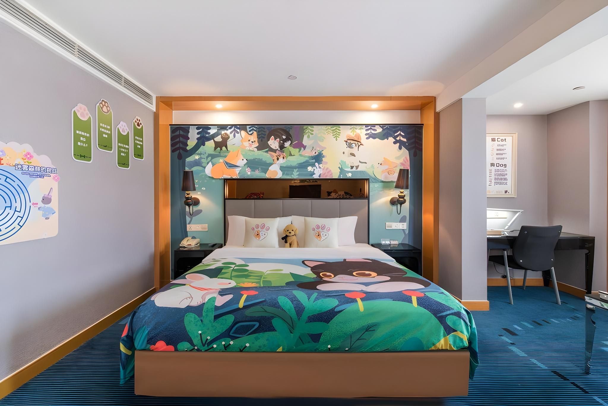 Yundian Mengchong Series Family Double Bed Room