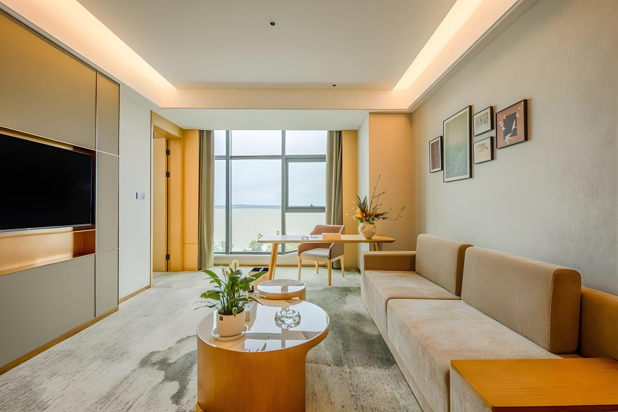 Deluxe Suite
