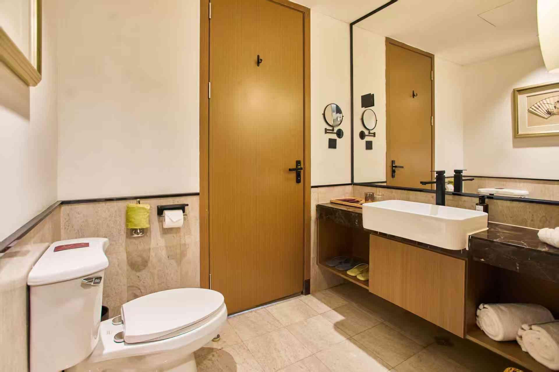 2 Bed Twin Superior Room