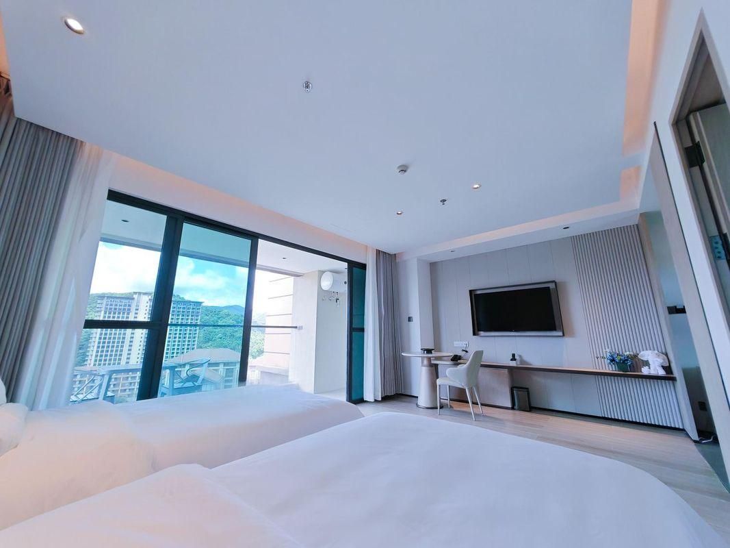 Premier Room - Lake-View (2 Beds)
