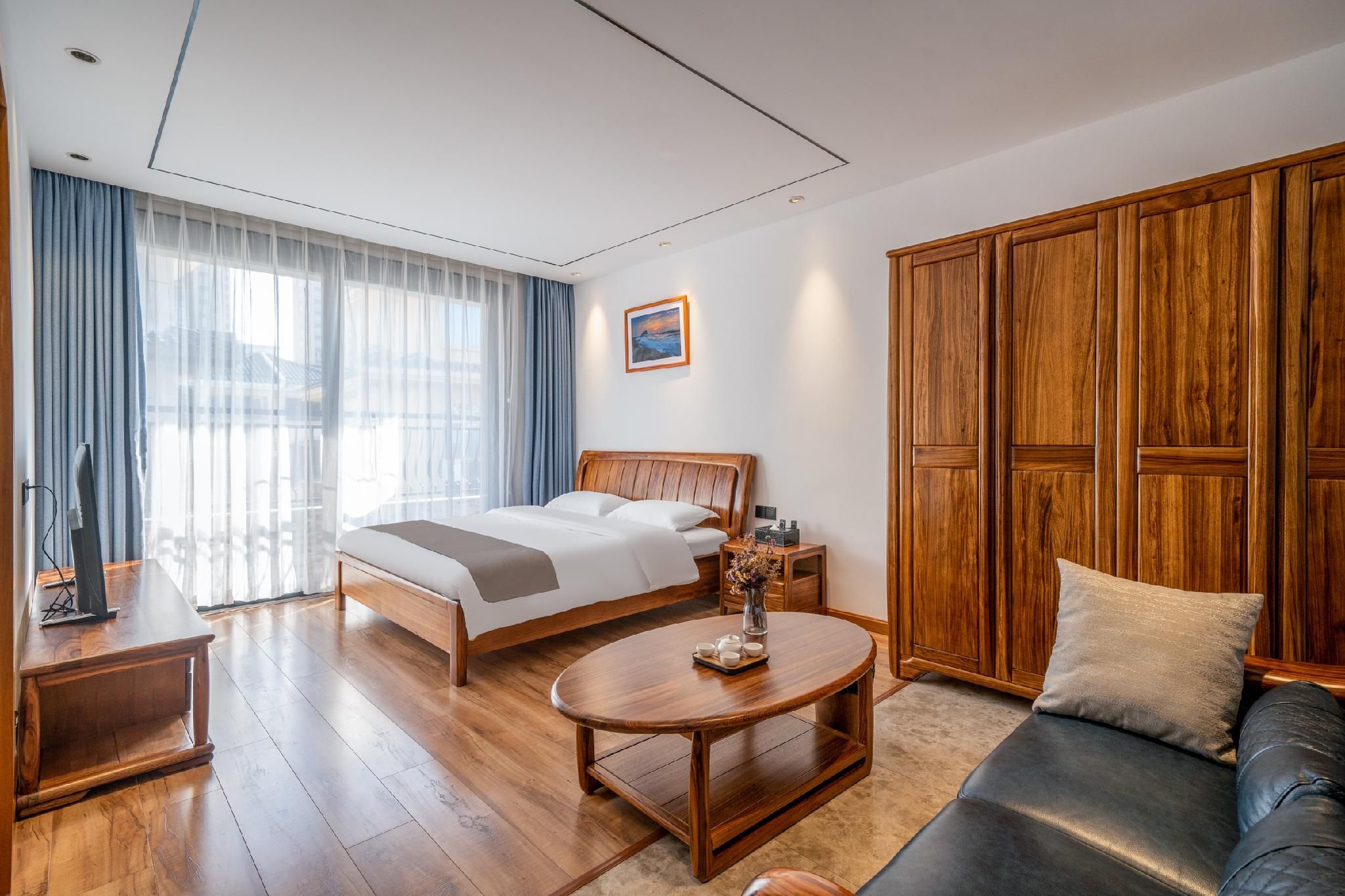 Premier Queen Room with Balcony