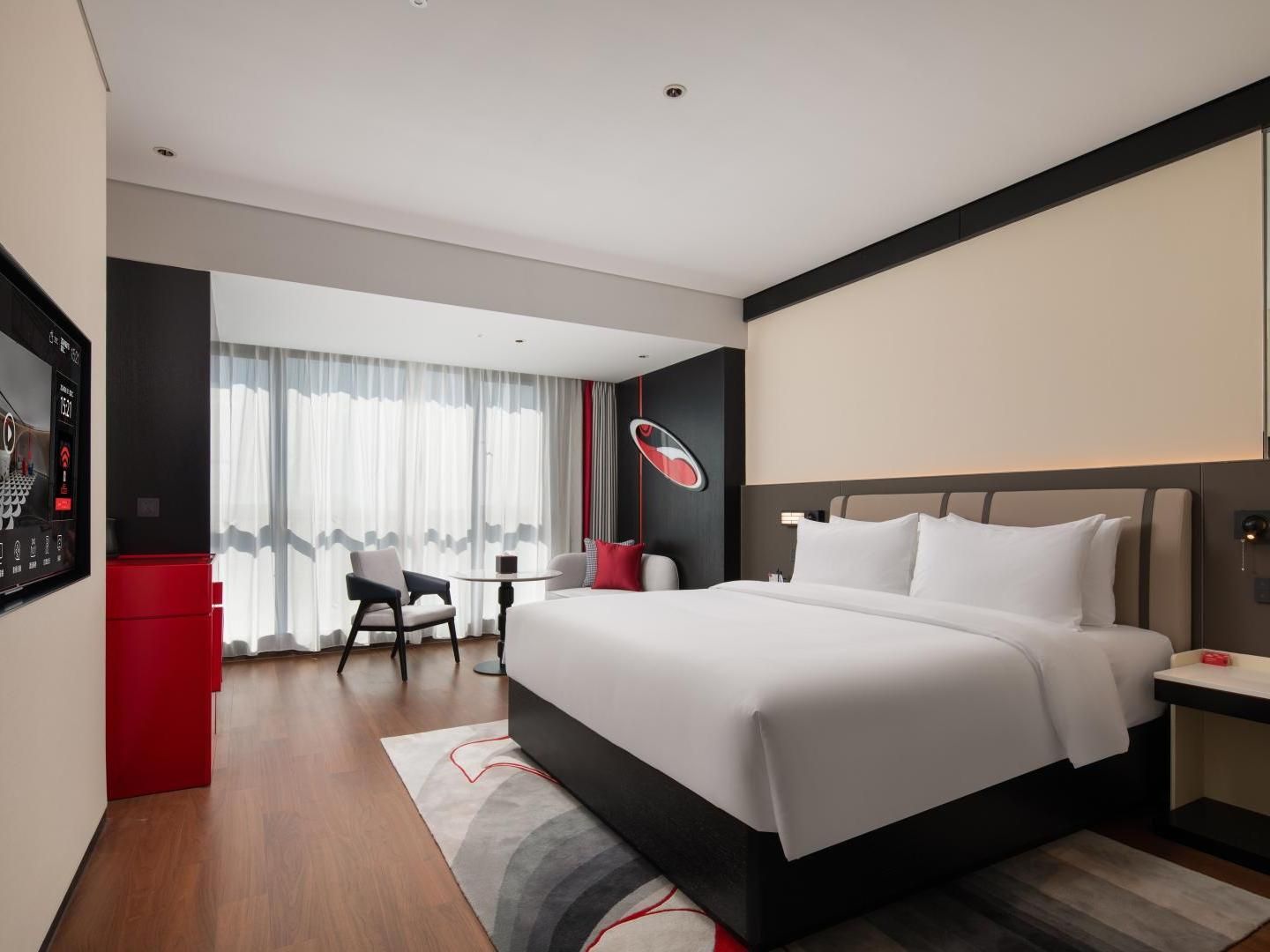 Radisson Red Hotel Haining Deluxe King Room