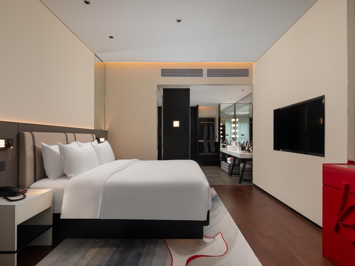 Radisson Red Hotel Haining Comfort King Room