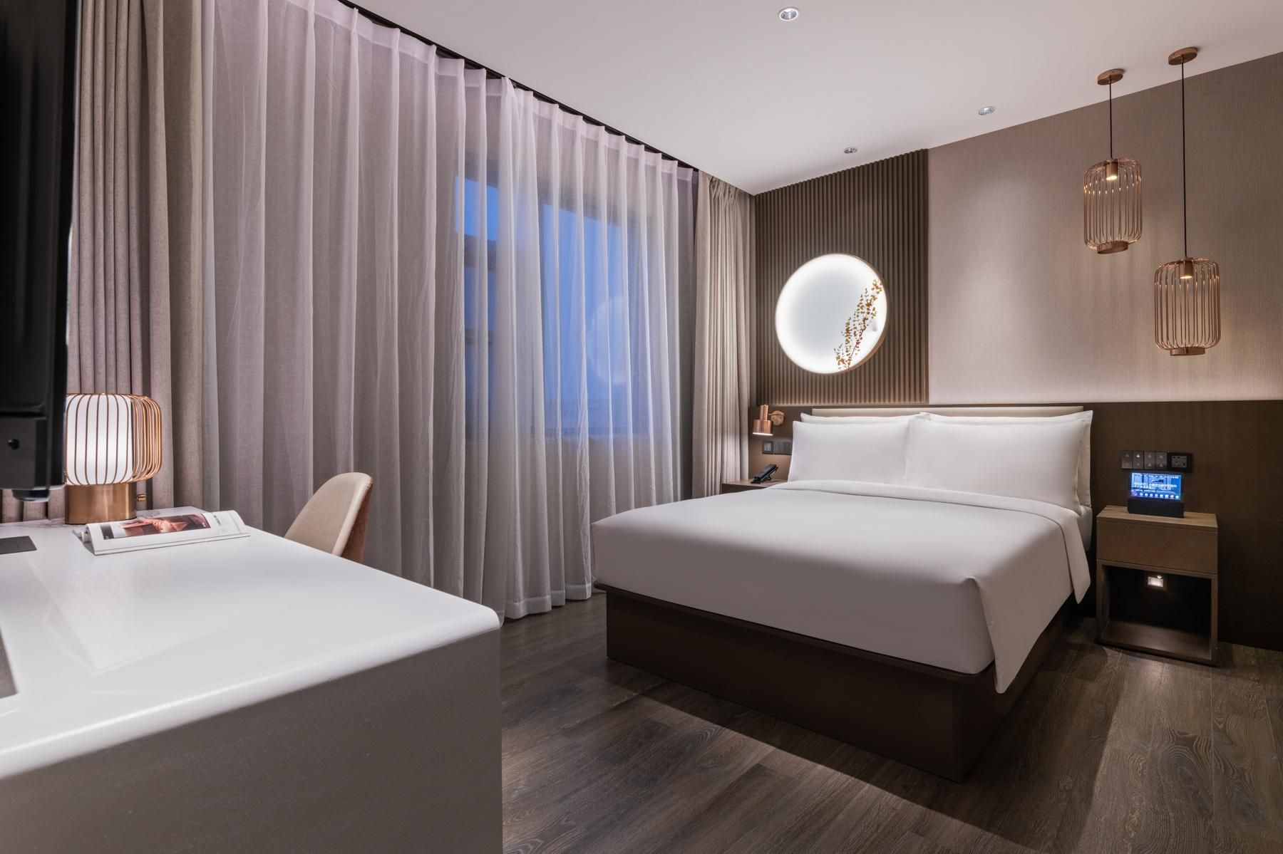 Hotel Queen Room