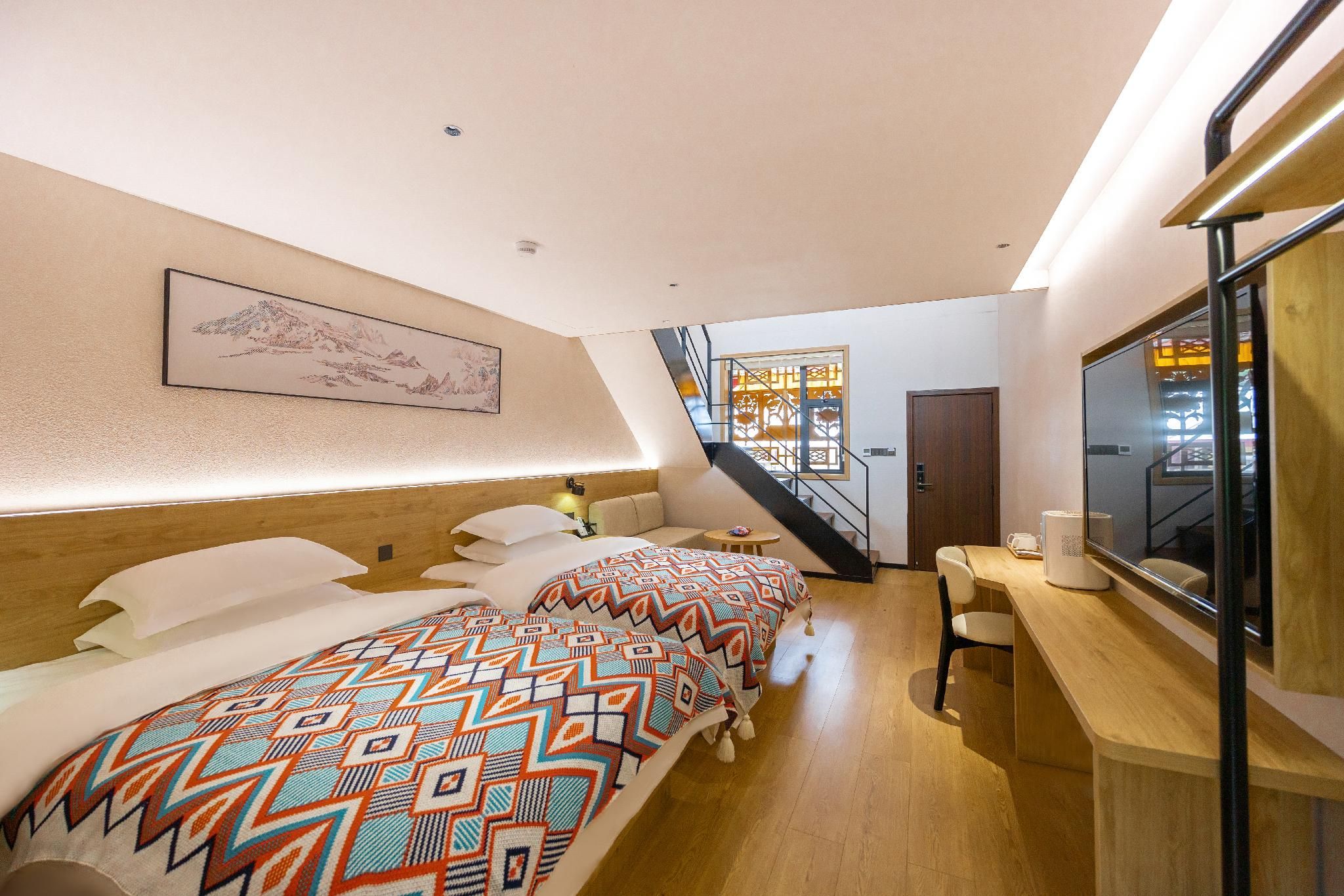 Family 3 Pax with Window, 1 King and 1 Single