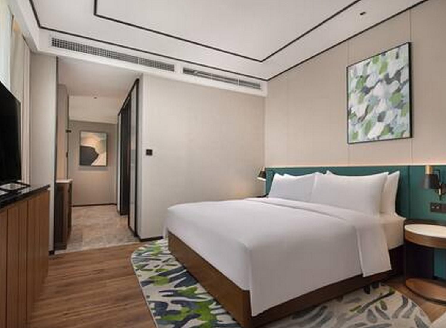 Twin Deluxe Room Lake View