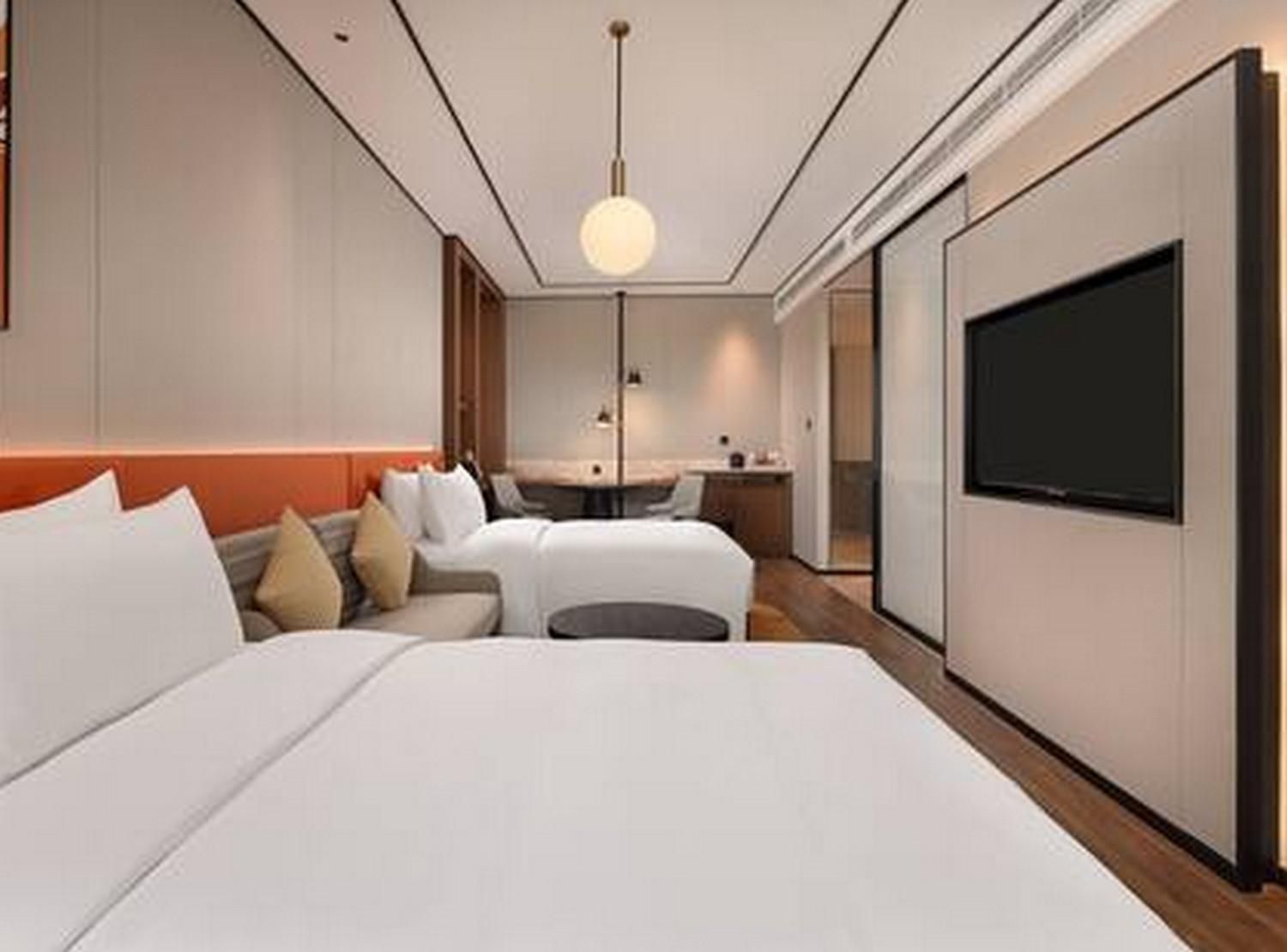 king deluxe suite lake view