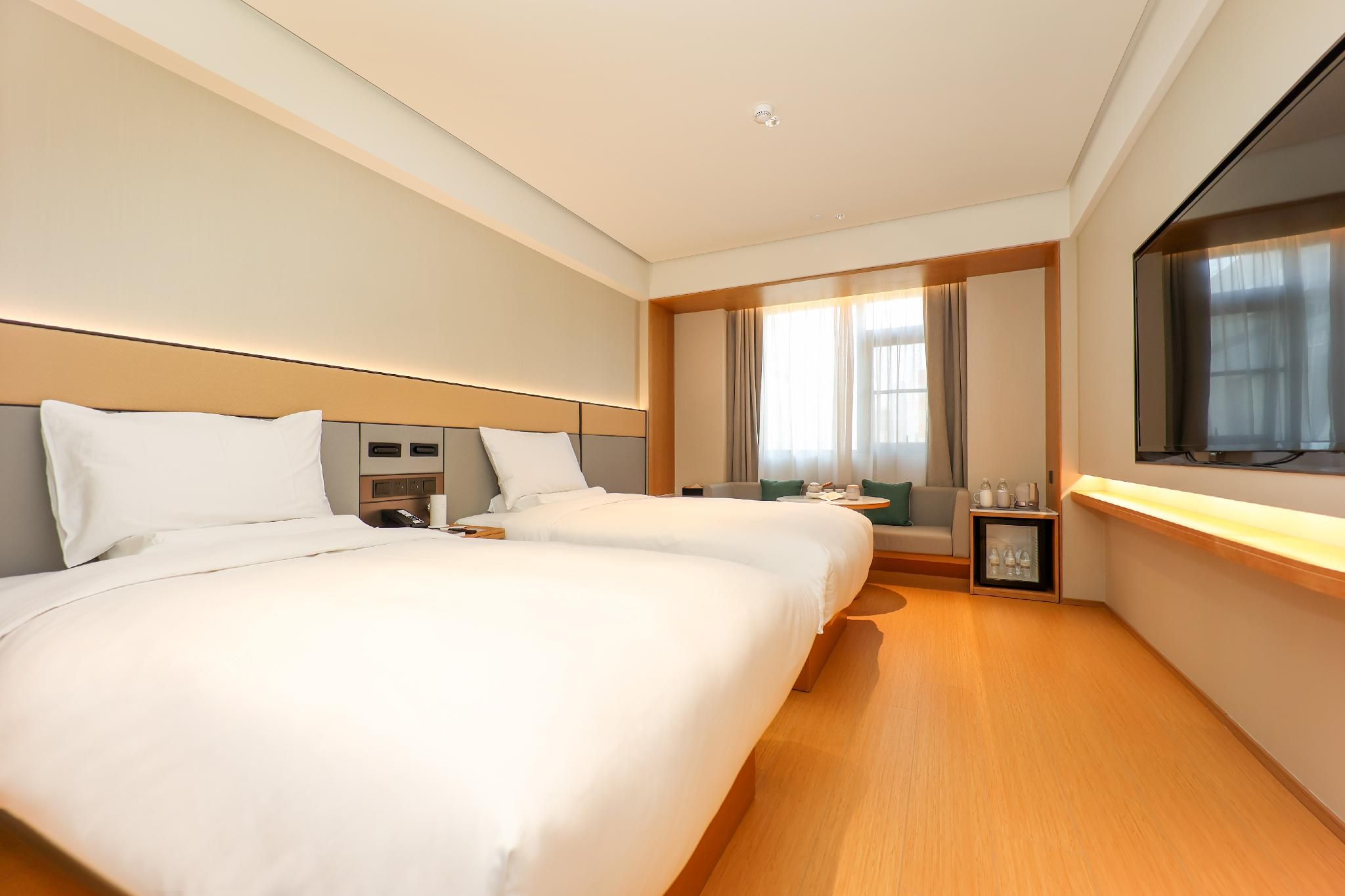 Twin Business Room