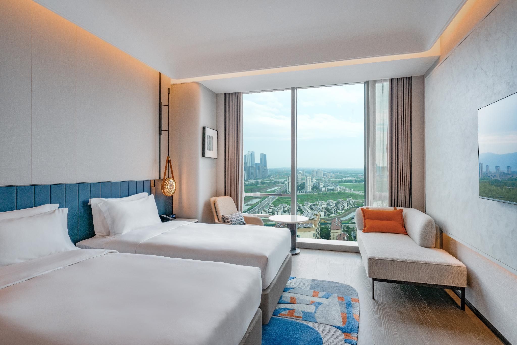 Standard Room with Two Single Beds and City View