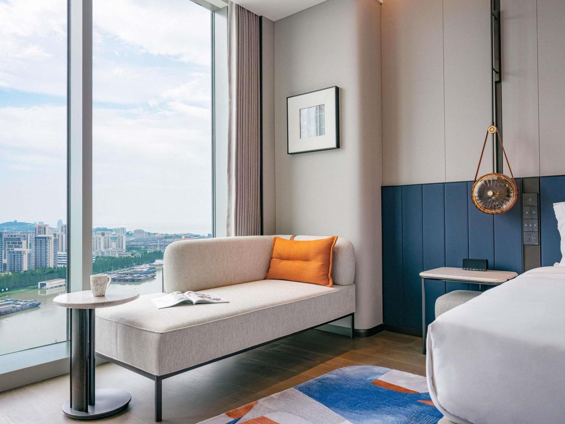 Superior Room with One King-size Bed and Lake Views