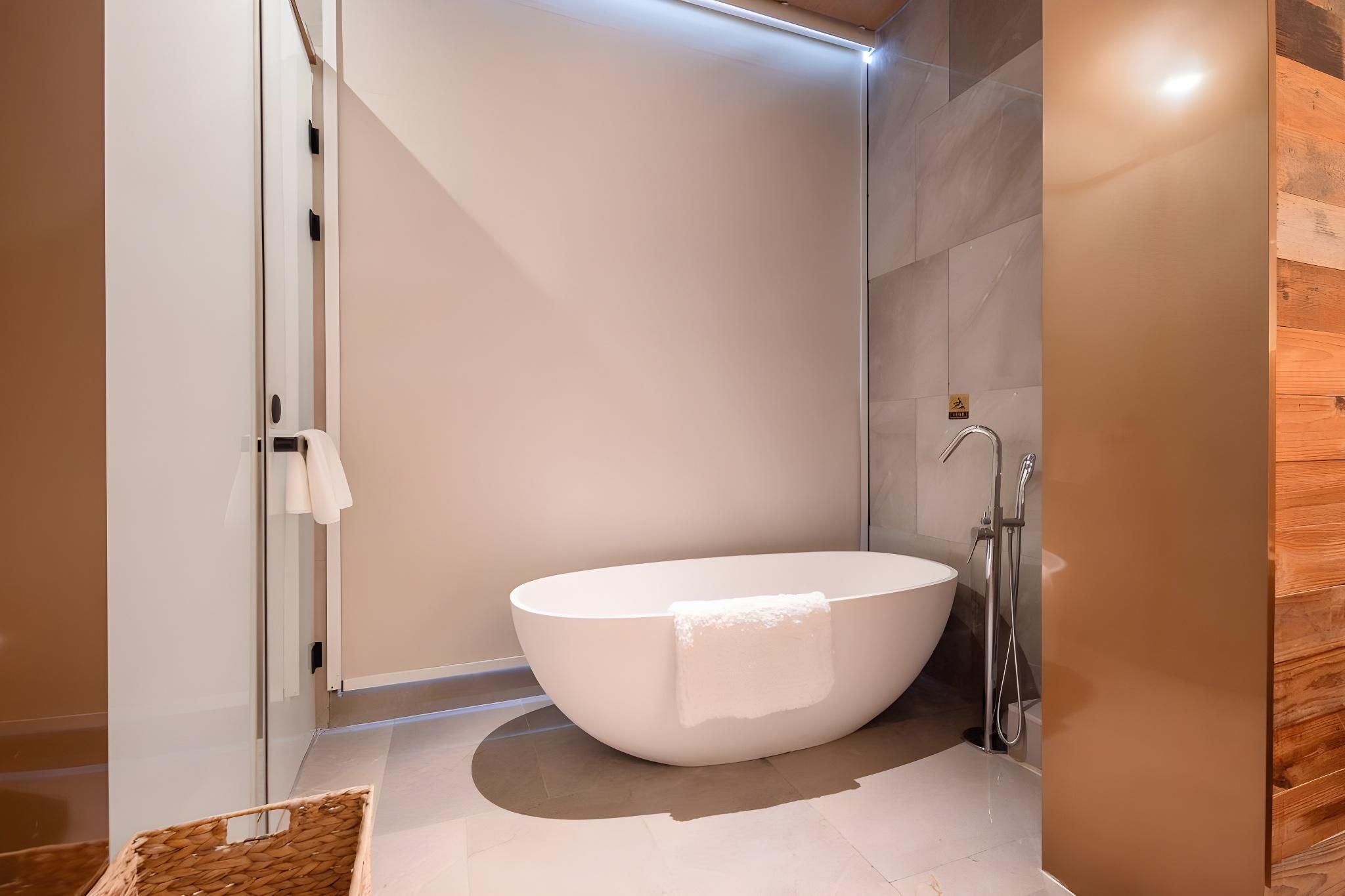 Floral Hotel She Quzhou Yueyin Heji Homestay Terrace View Double Room 3