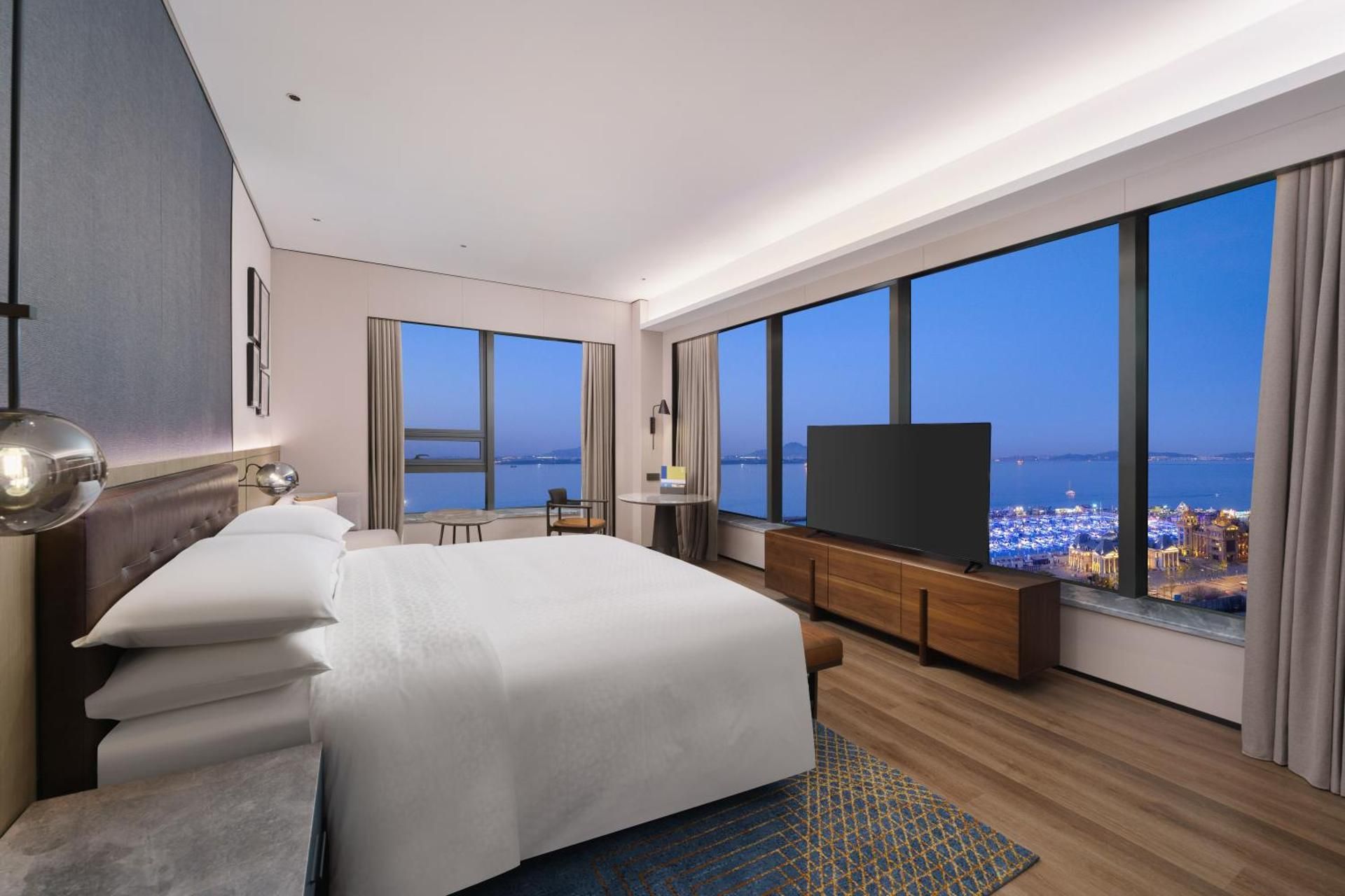 Sea View Suite, 1 Bedroom Suite, 1 King, Sea view