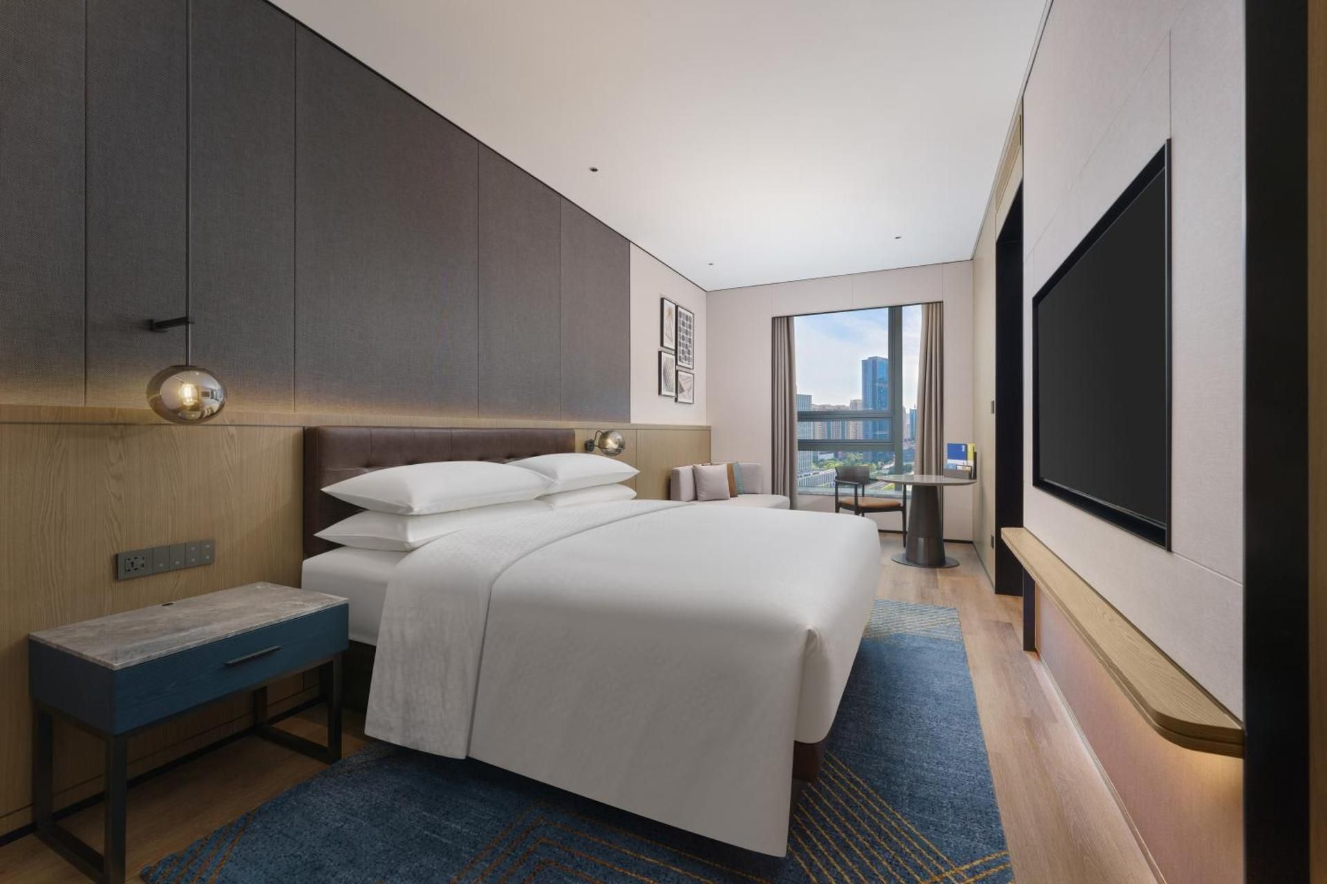 Superior King, Guest room, 1 King, City view