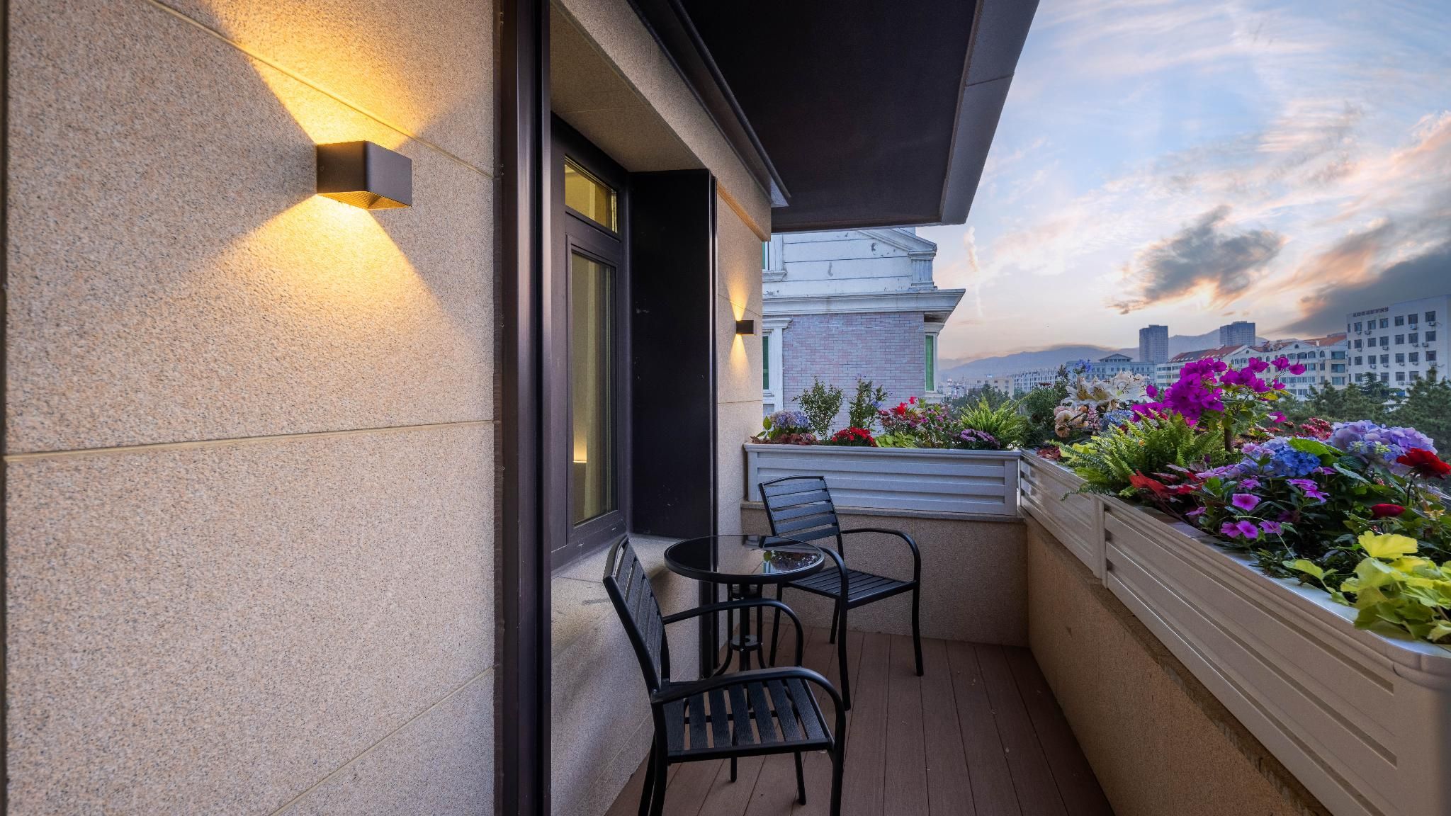 Suite Room with Balcony