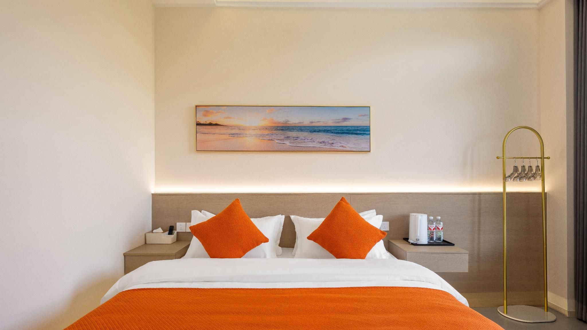 Queen Room with Garden View